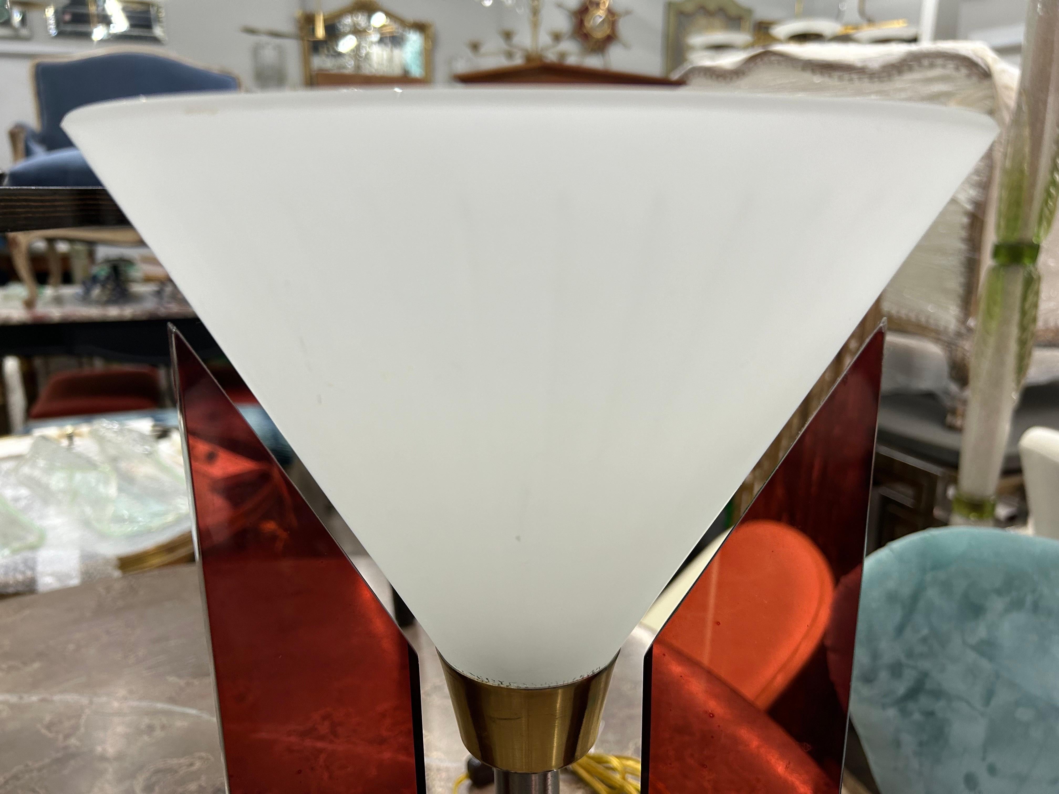 Postmoderne Lampe aus Acryl und Glas im Angebot 2