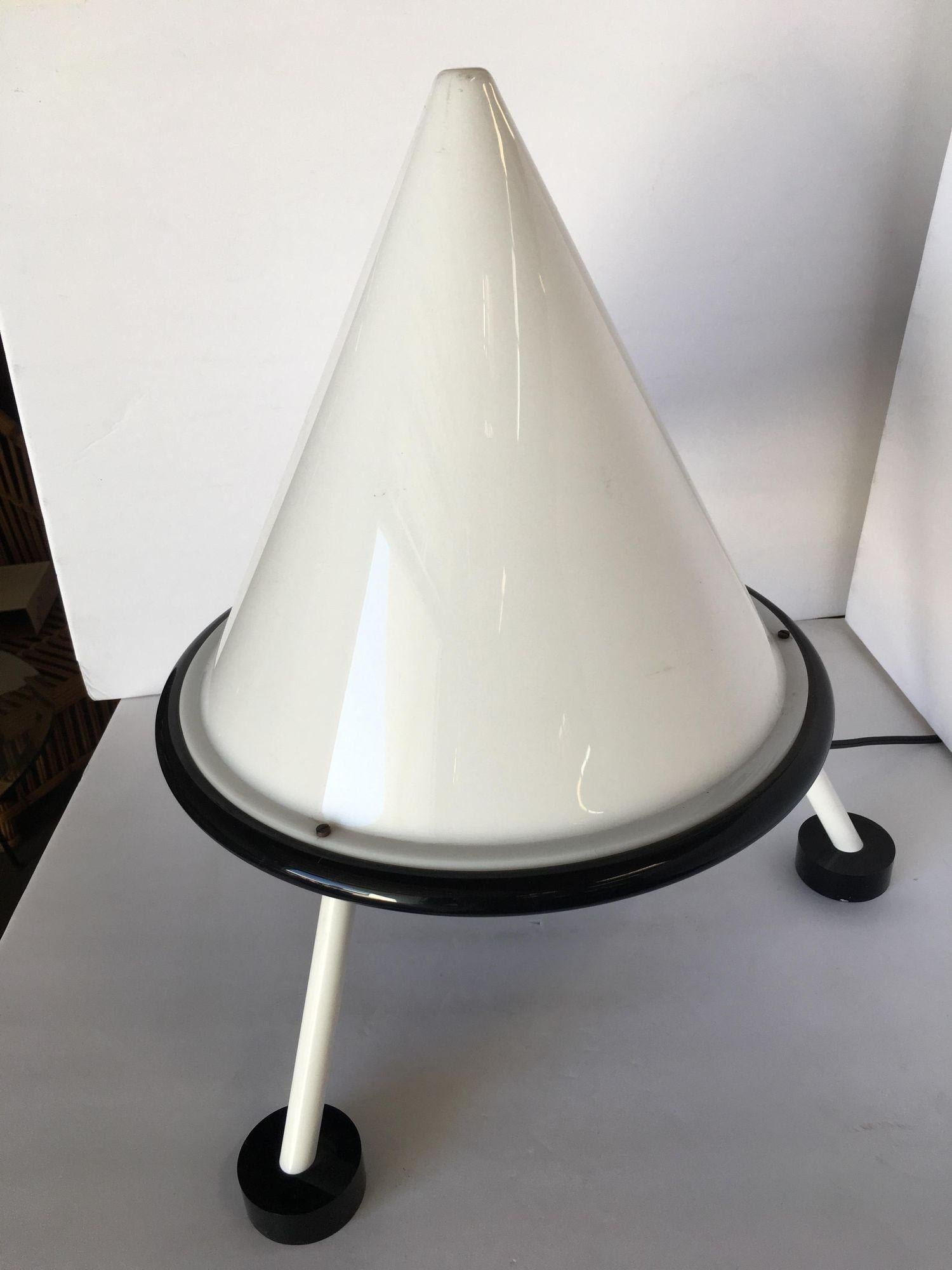 Plexiglass Post Modern Acrylic Geometric Cone Table Lamp For Sale