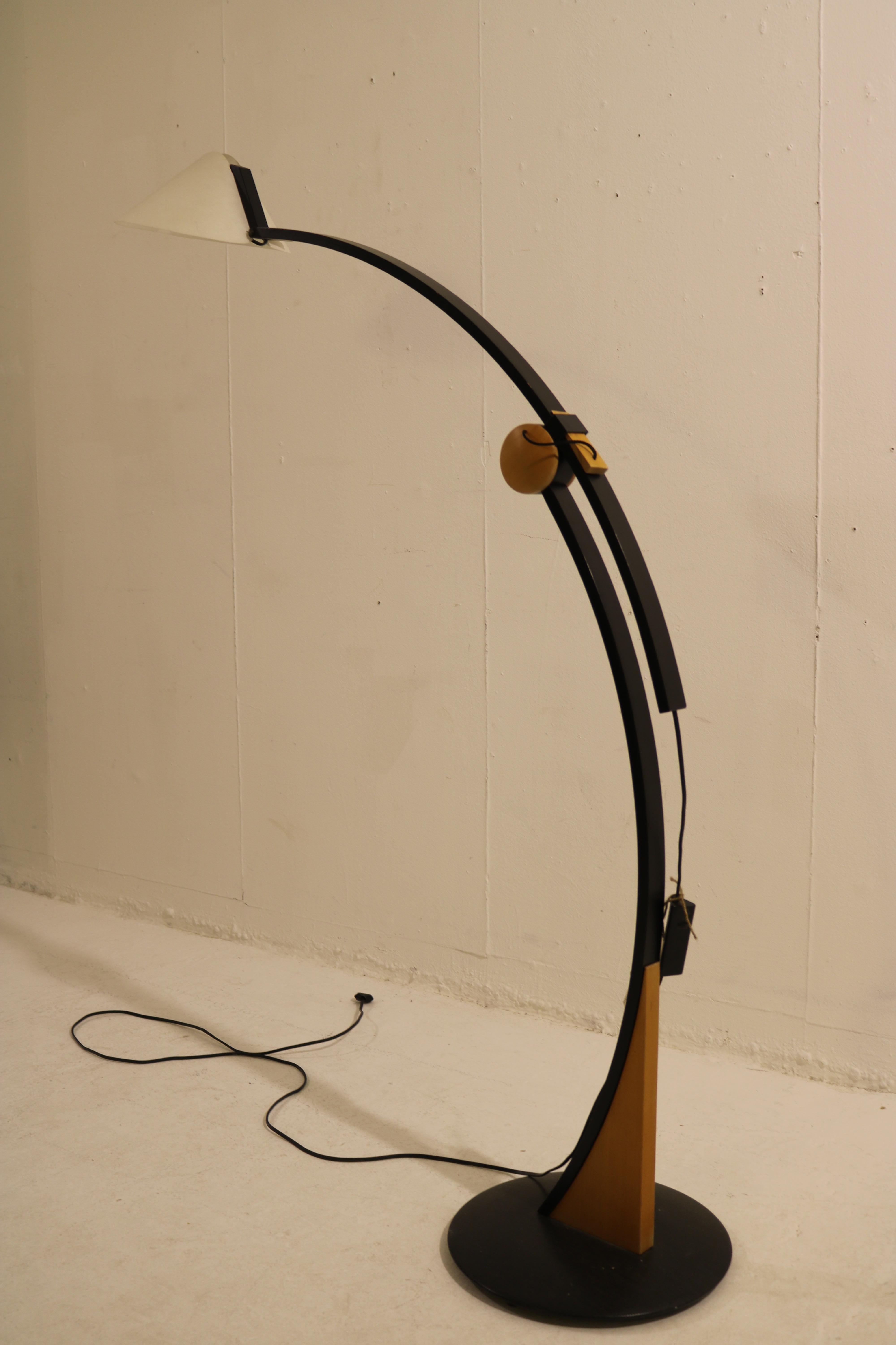 Post modern adjustable floorlamp by Mario Vivaldi for Domus, model Pollo For Sale 6