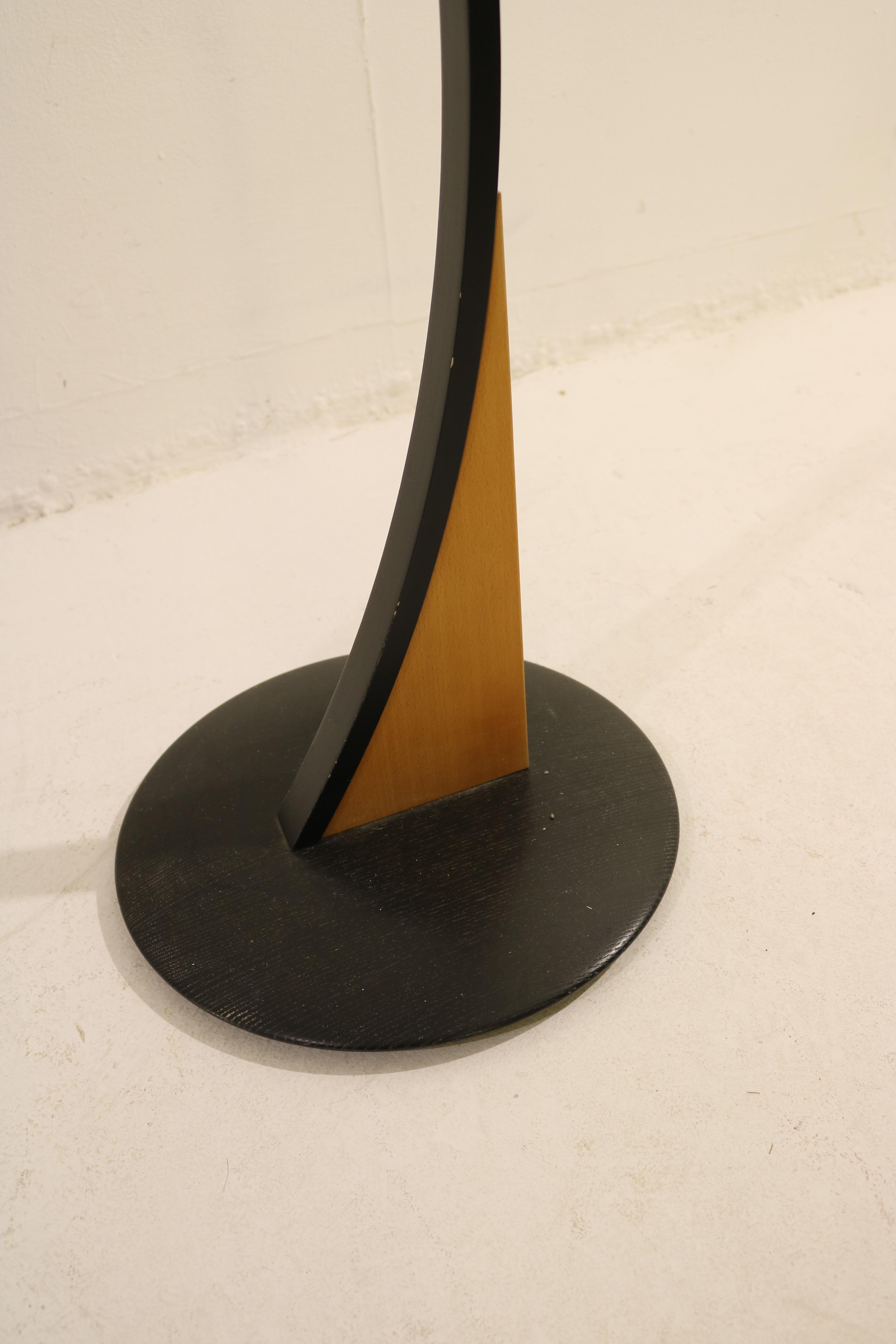 20th Century Post modern adjustable floorlamp by Mario Vivaldi for Domus, model Pollo For Sale