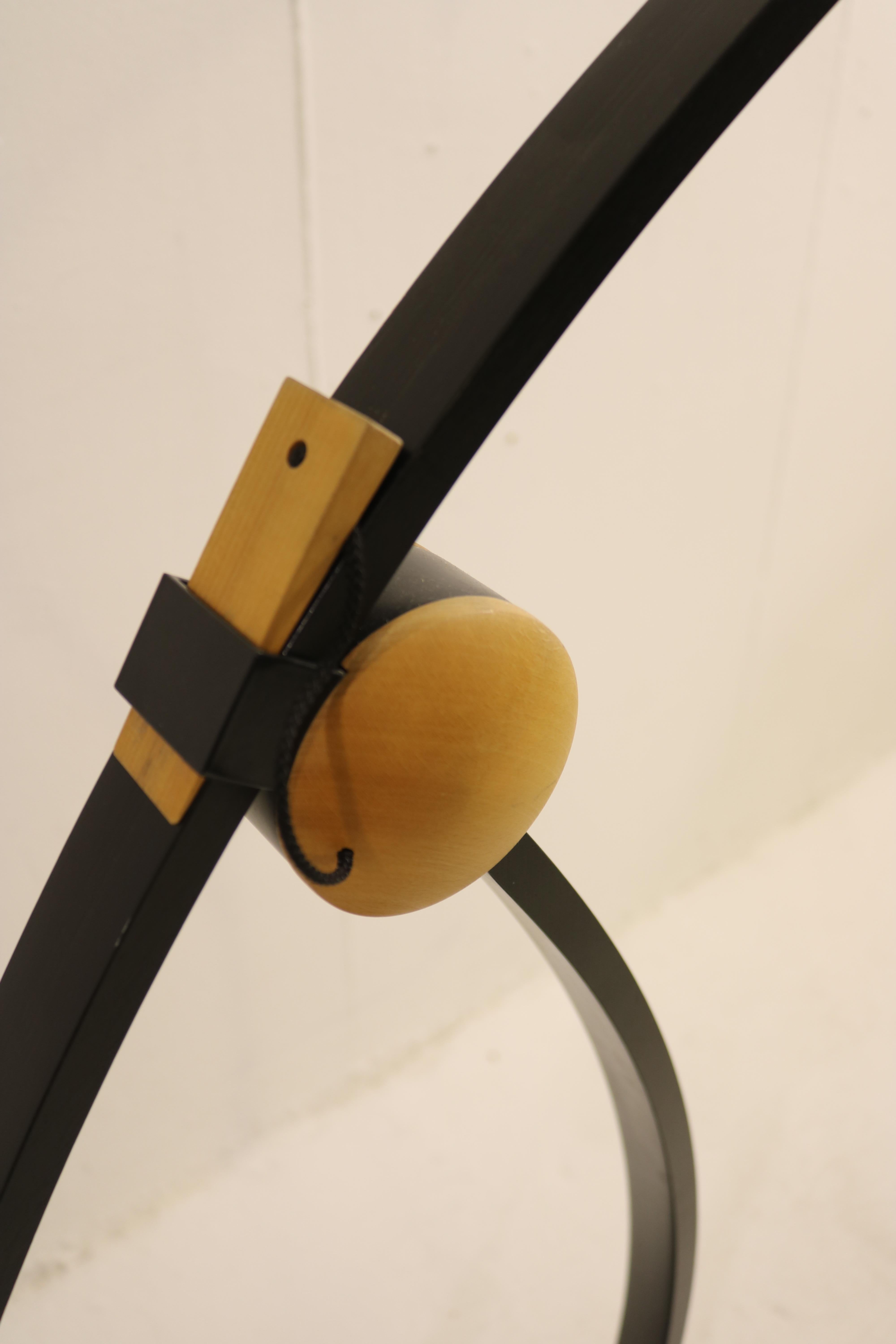 Beech Post modern adjustable floorlamp by Mario Vivaldi for Domus, model Pollo For Sale