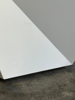 Sedia post moderna Alexander Lotersztain QTZ