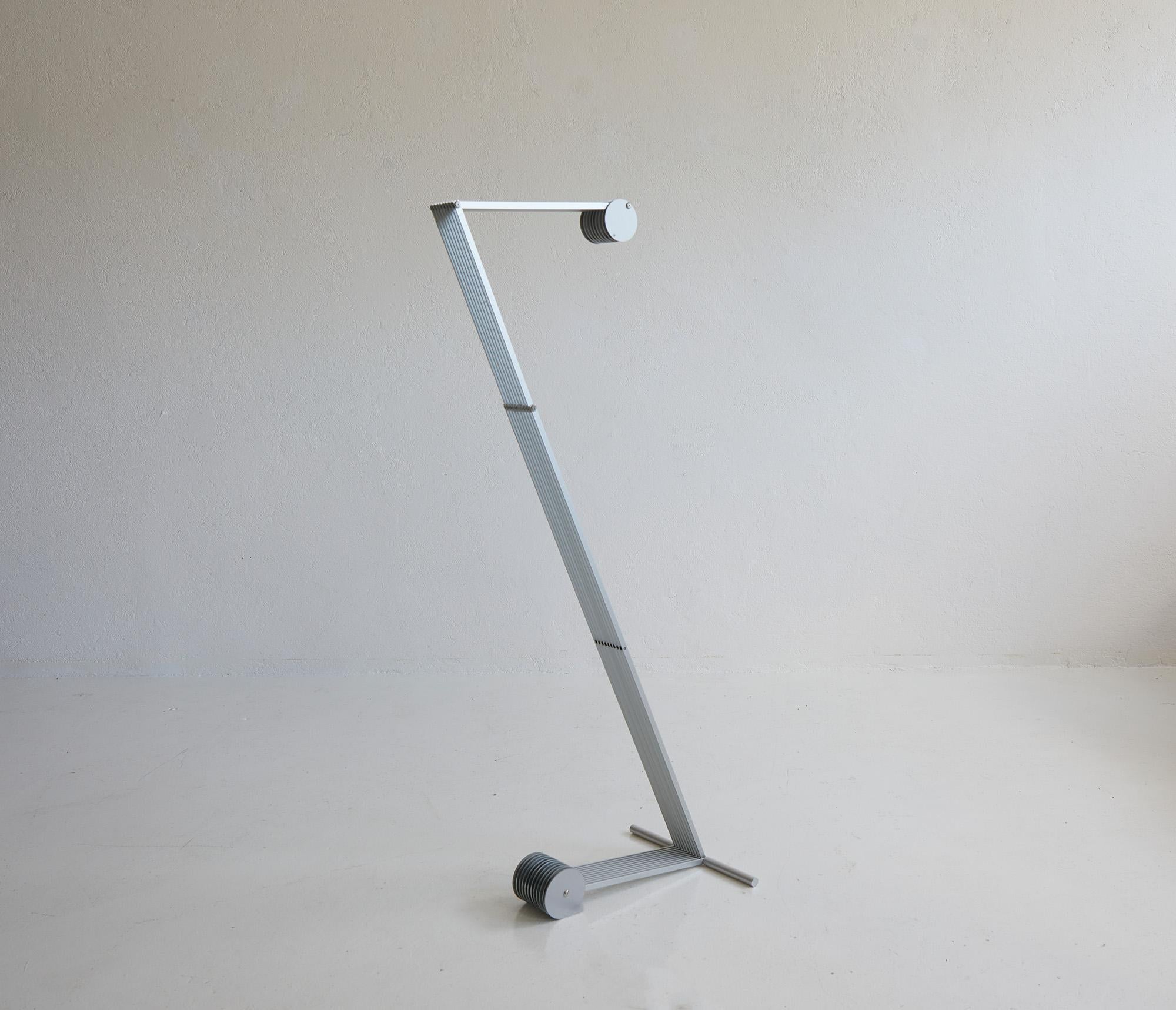 Lampadaire ajustable post-moderne en aluminium par Bernhard Bartels Allemagne 1990 Bon état - En vente à Renens, CH