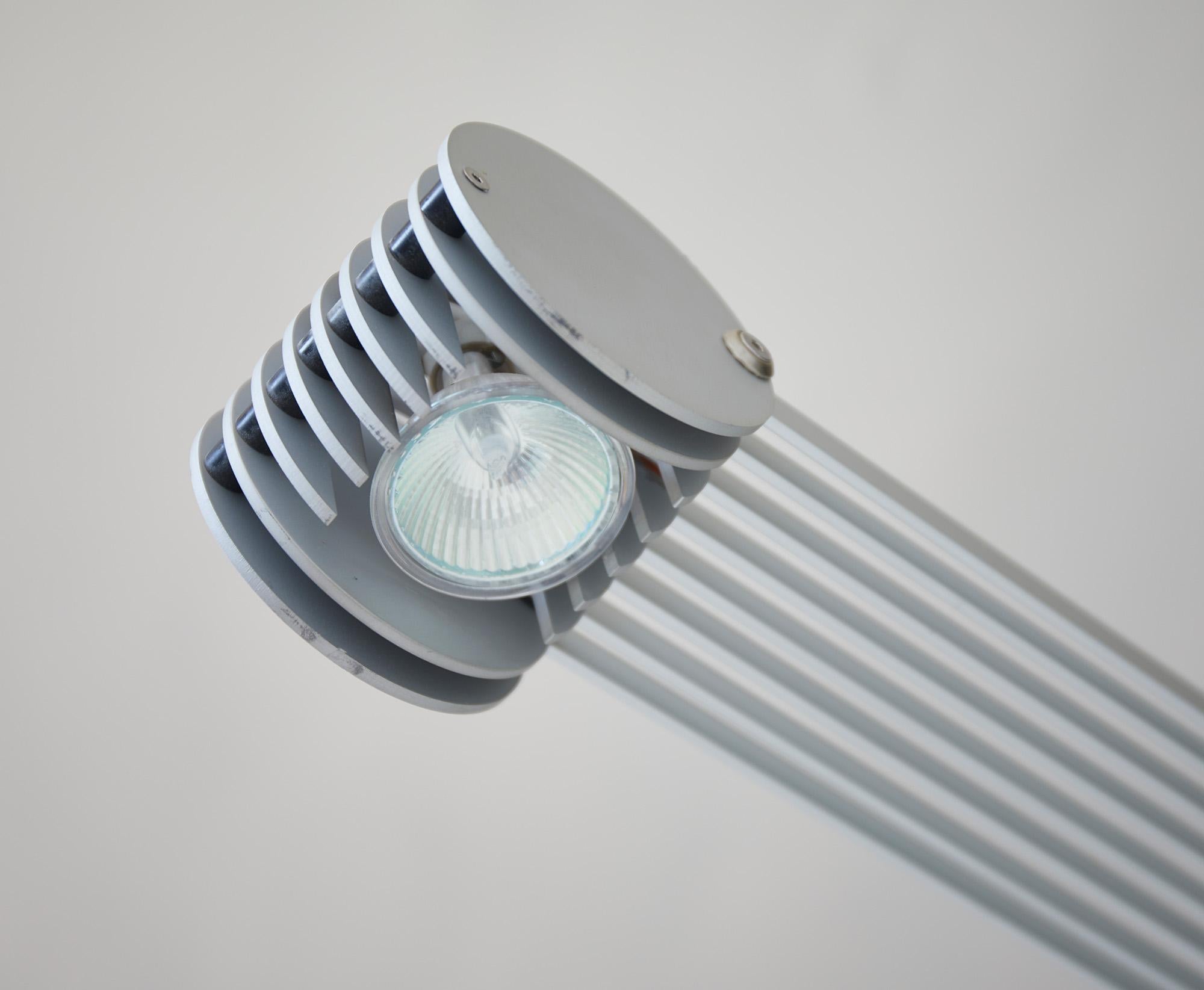 Aluminium Lampadaire ajustable post-moderne en aluminium par Bernhard Bartels Allemagne 1990 en vente