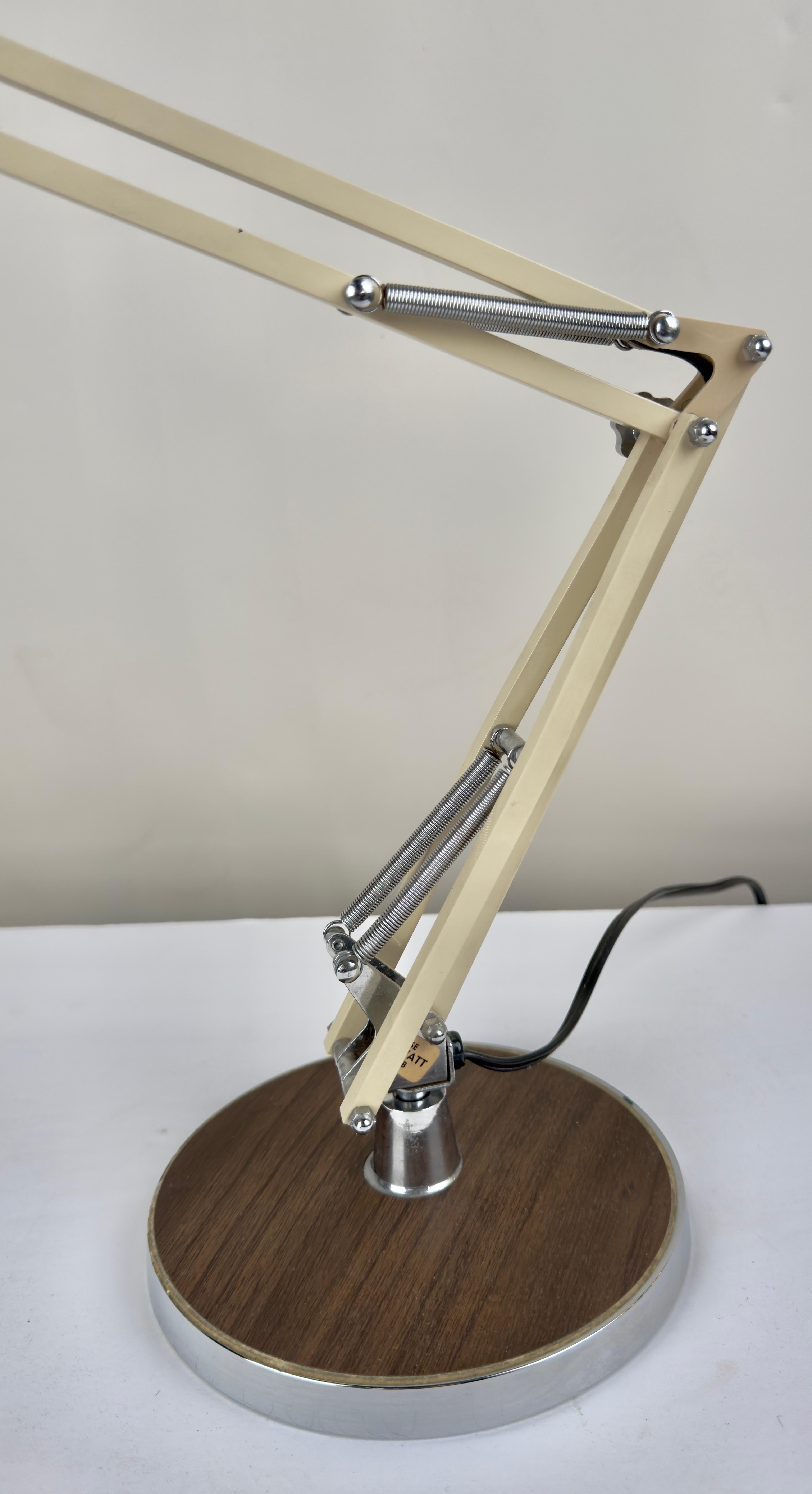 Postmoderne Lampe de bureau d'architectes post-modernes en brun clair par Electrix, Inc en vente