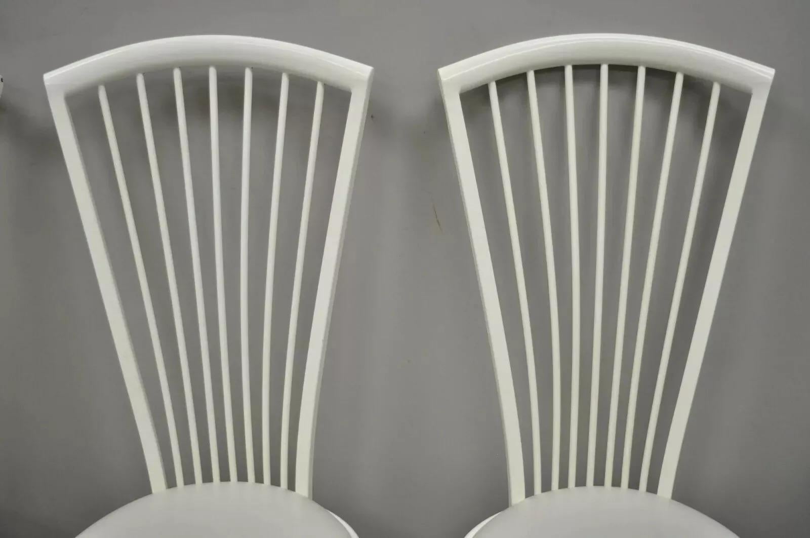 Postmoderne Esszimmerstühle aus Metall mit Fächerrückenlehne im Art-déco-Stil von Liberty – 4er-Set (Art déco) im Angebot