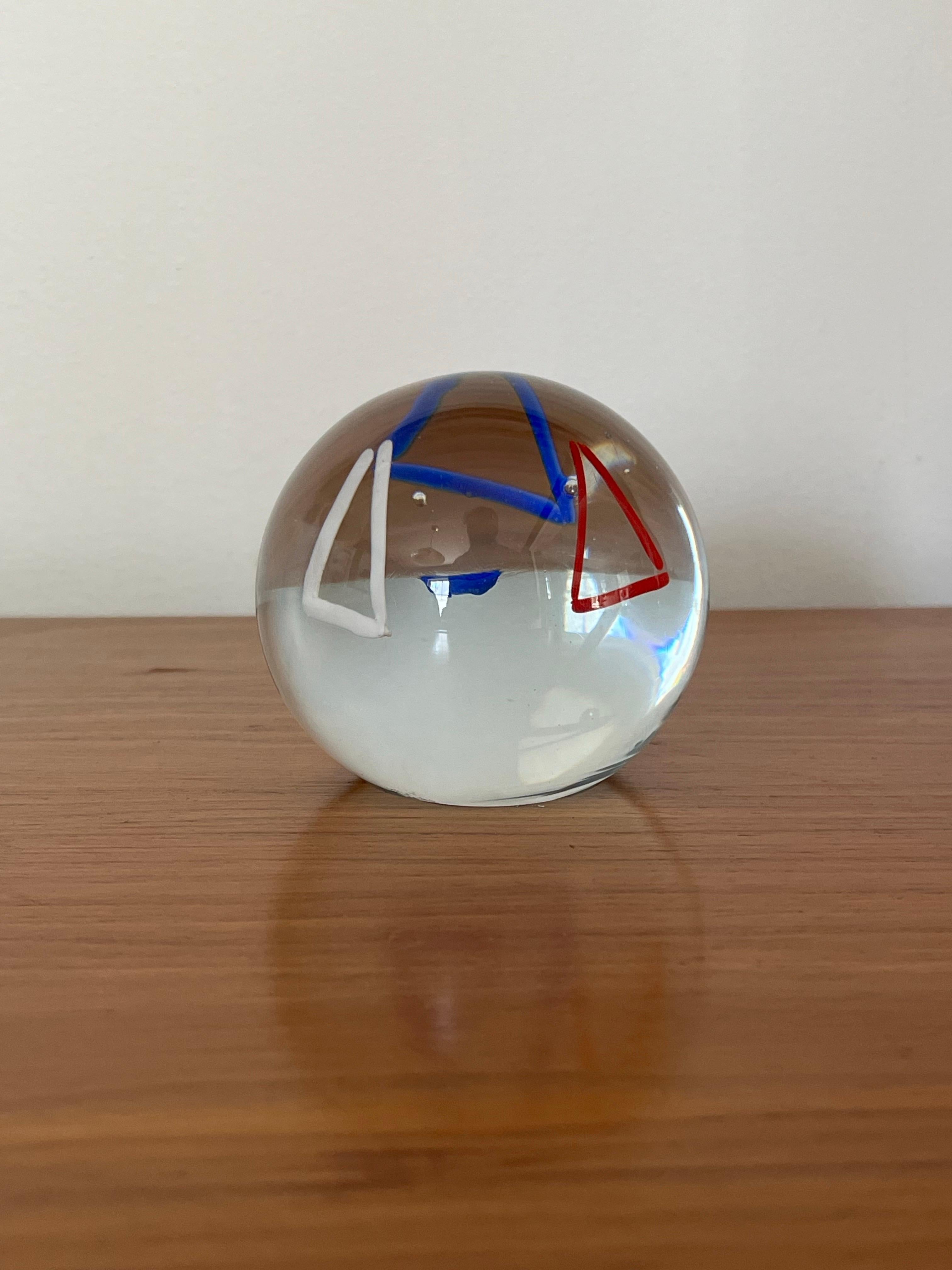 Pisapapeles / Escultura de vidrio artístico postmoderno de Svoboda Karlov finales del siglo XX en venta
