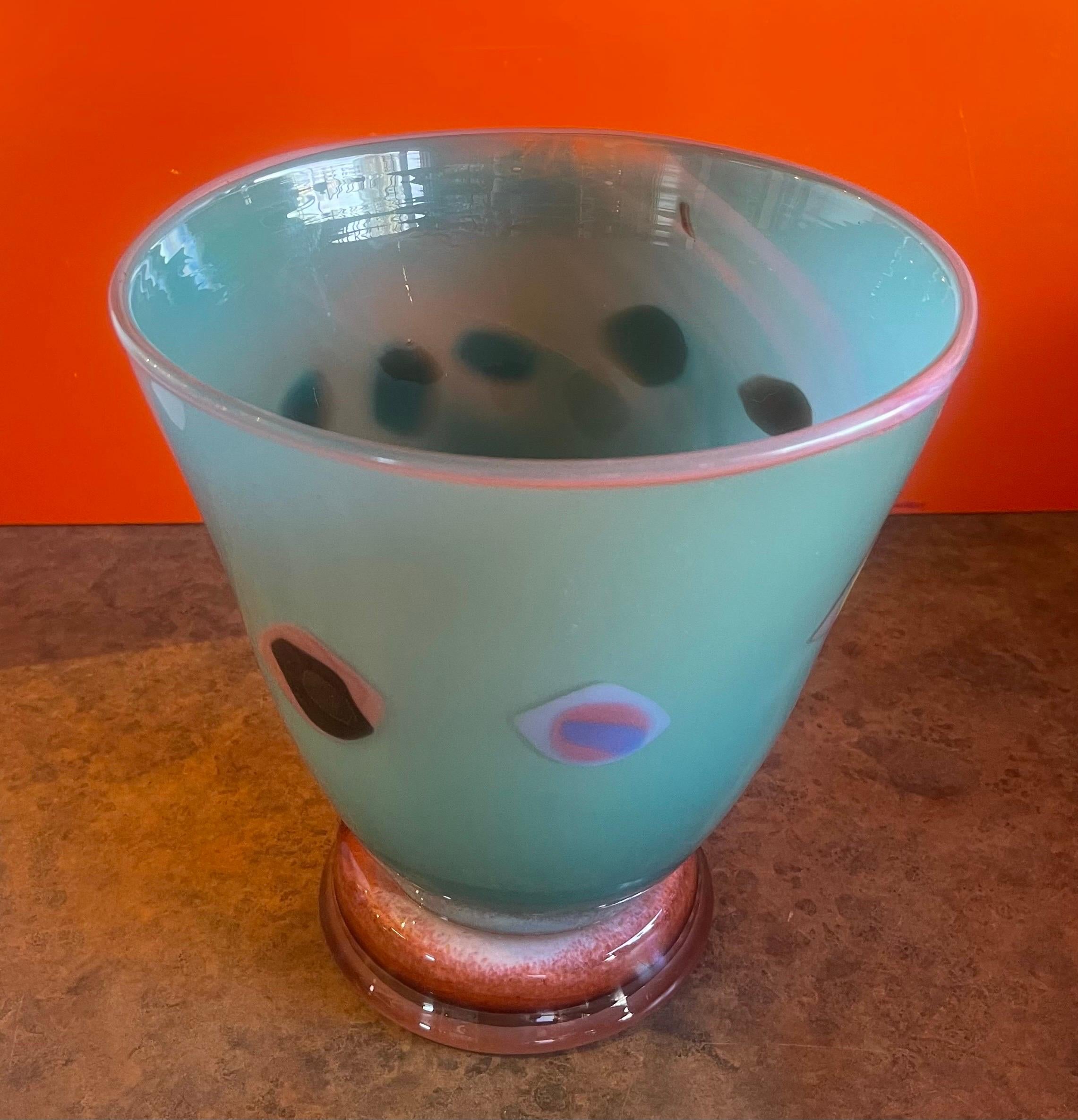 Post-Modern Art Glass Vase by Jon Oakes For Sale 2