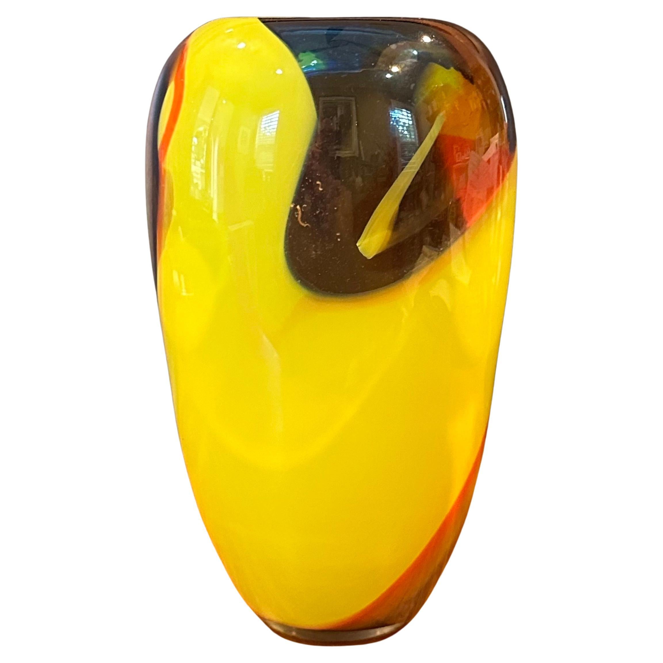 Vaso in vetro artistico postmoderno di Leon Applebaum in vendita 5