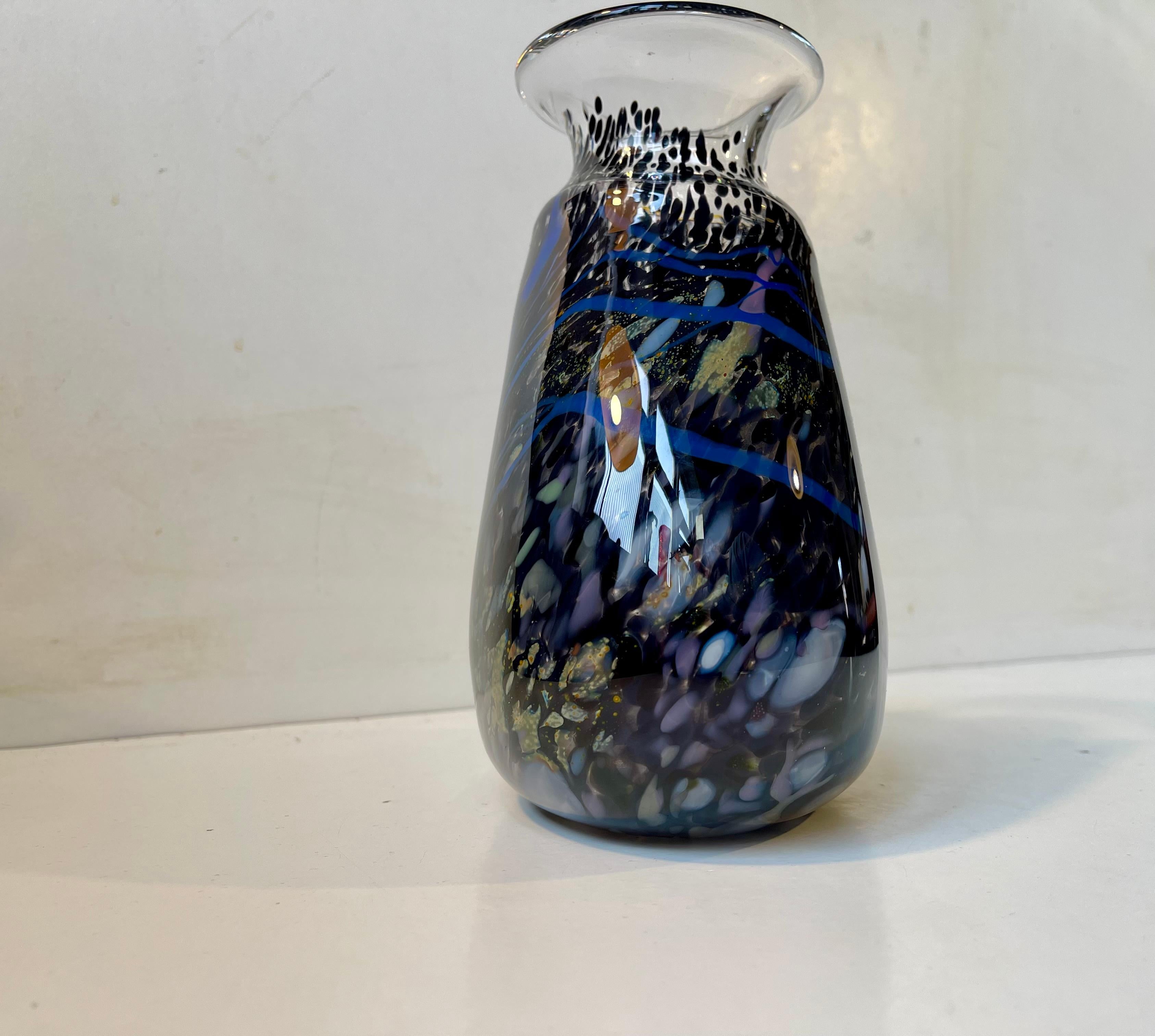 Vaso in vetro artistico postmoderno di Odd Ingar Karlengen per Hallingglass Norway In condizioni buone in vendita a Esbjerg, DK