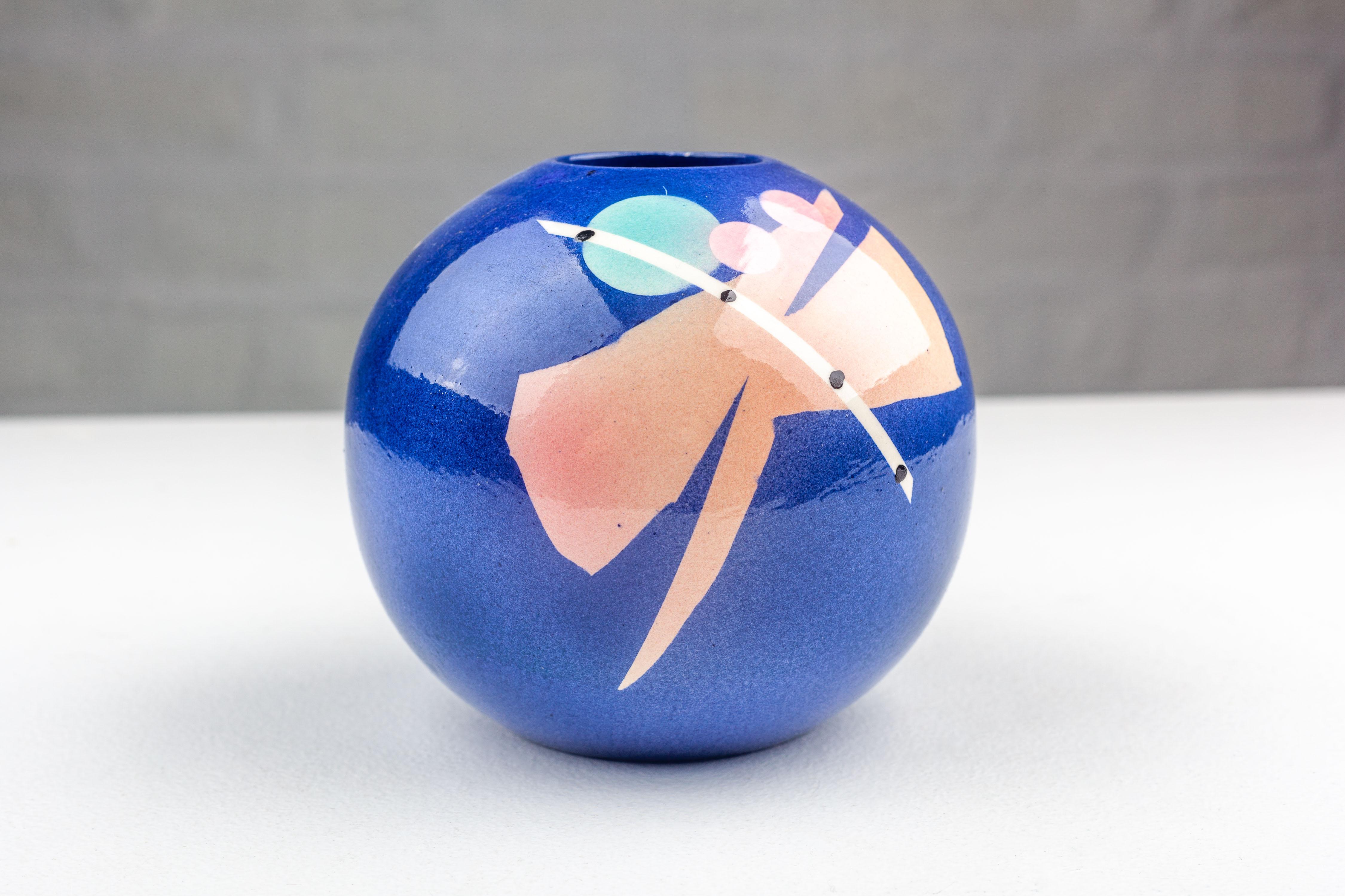 Post-modern Ball Vase by Harris-Cies, Signed Dated, USA 1980s For Sale 1