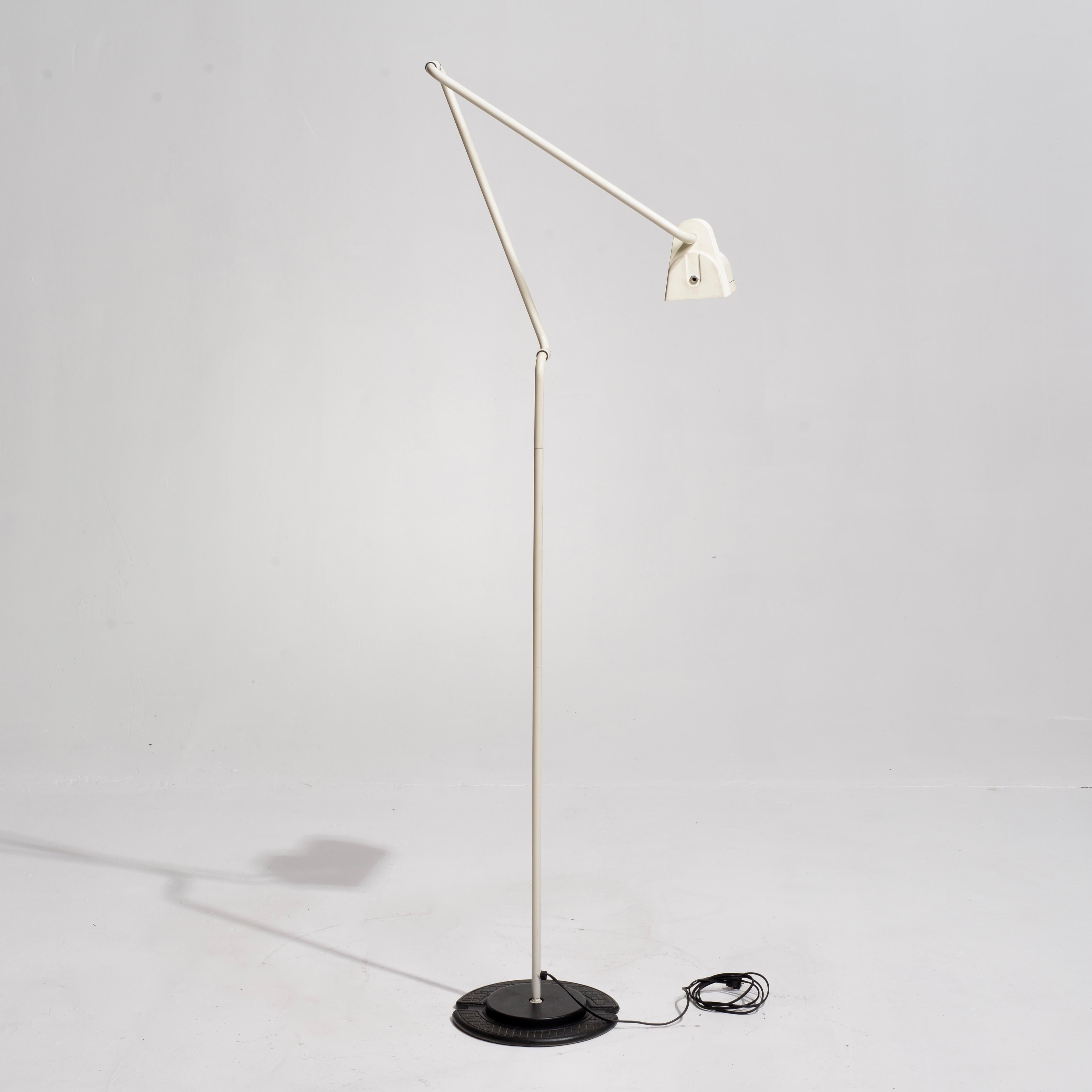 Postmoderno Lampada da terra curvabile postmoderna di Hannes Wettstein per Belux, Spagna in vendita
