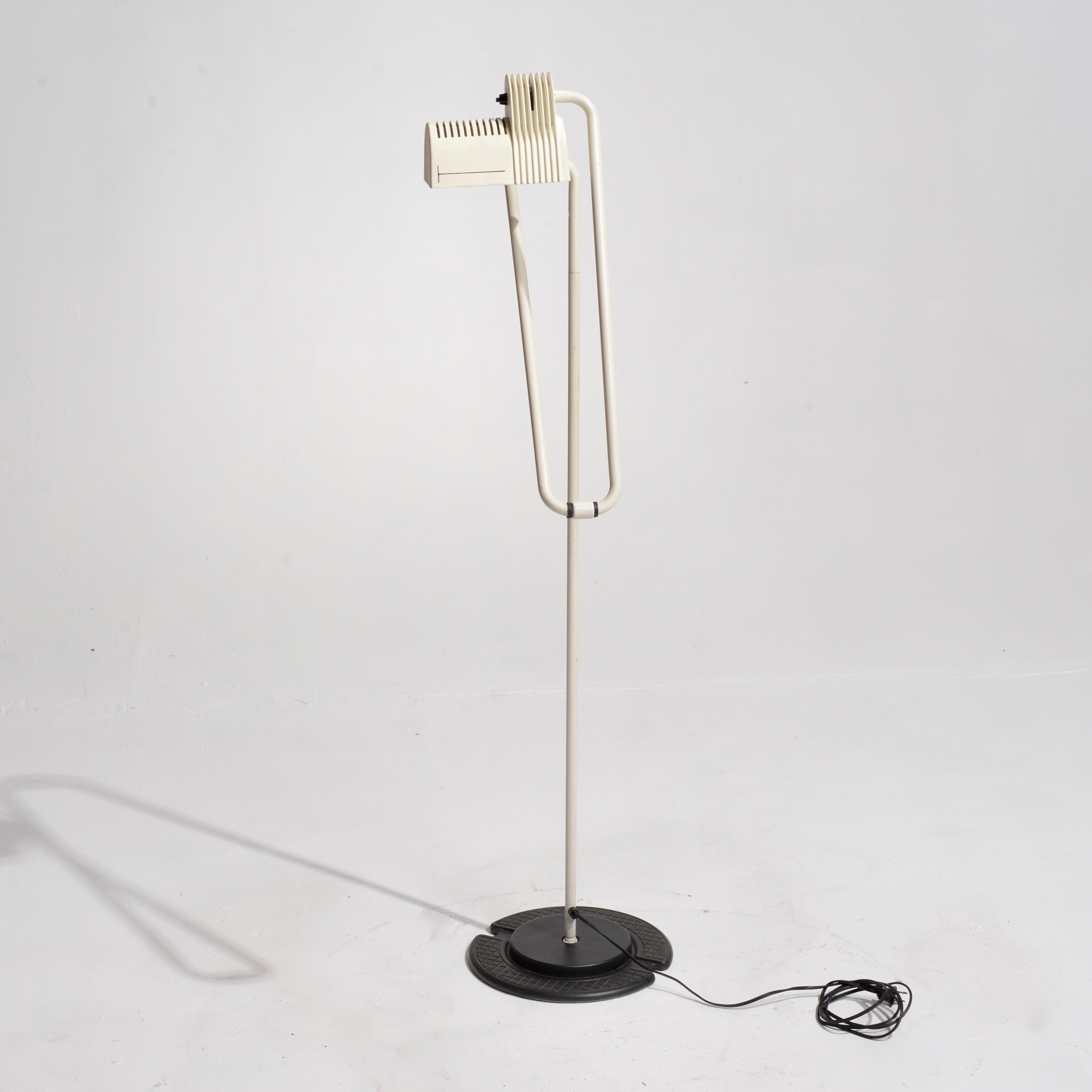 Espagnol Lampadaire pliable post-moderne de Hannes Wettstein pour Belux, Espagne en vente