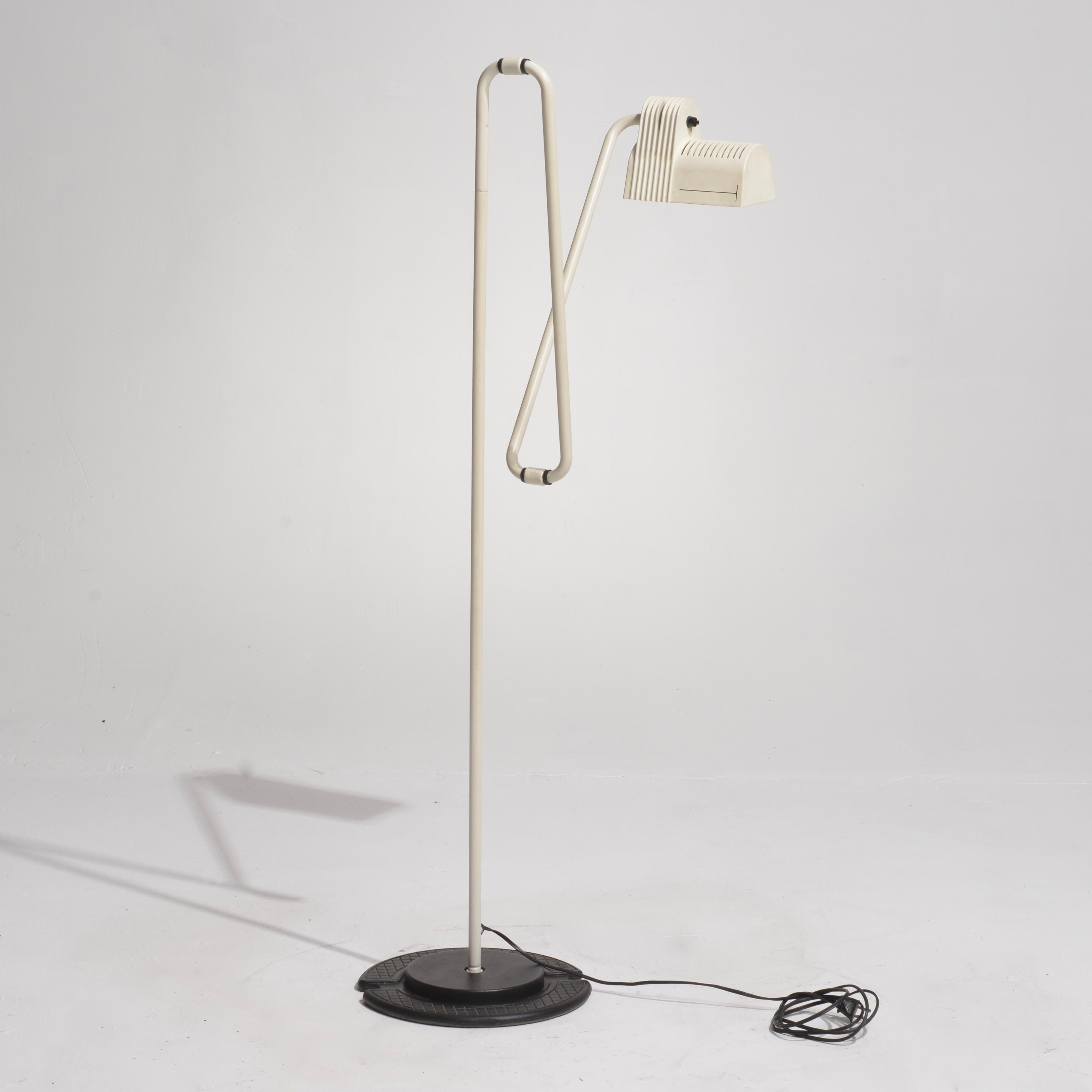 Lampada da terra curvabile postmoderna di Hannes Wettstein per Belux, Spagna In condizioni buone in vendita a Los Angeles, CA