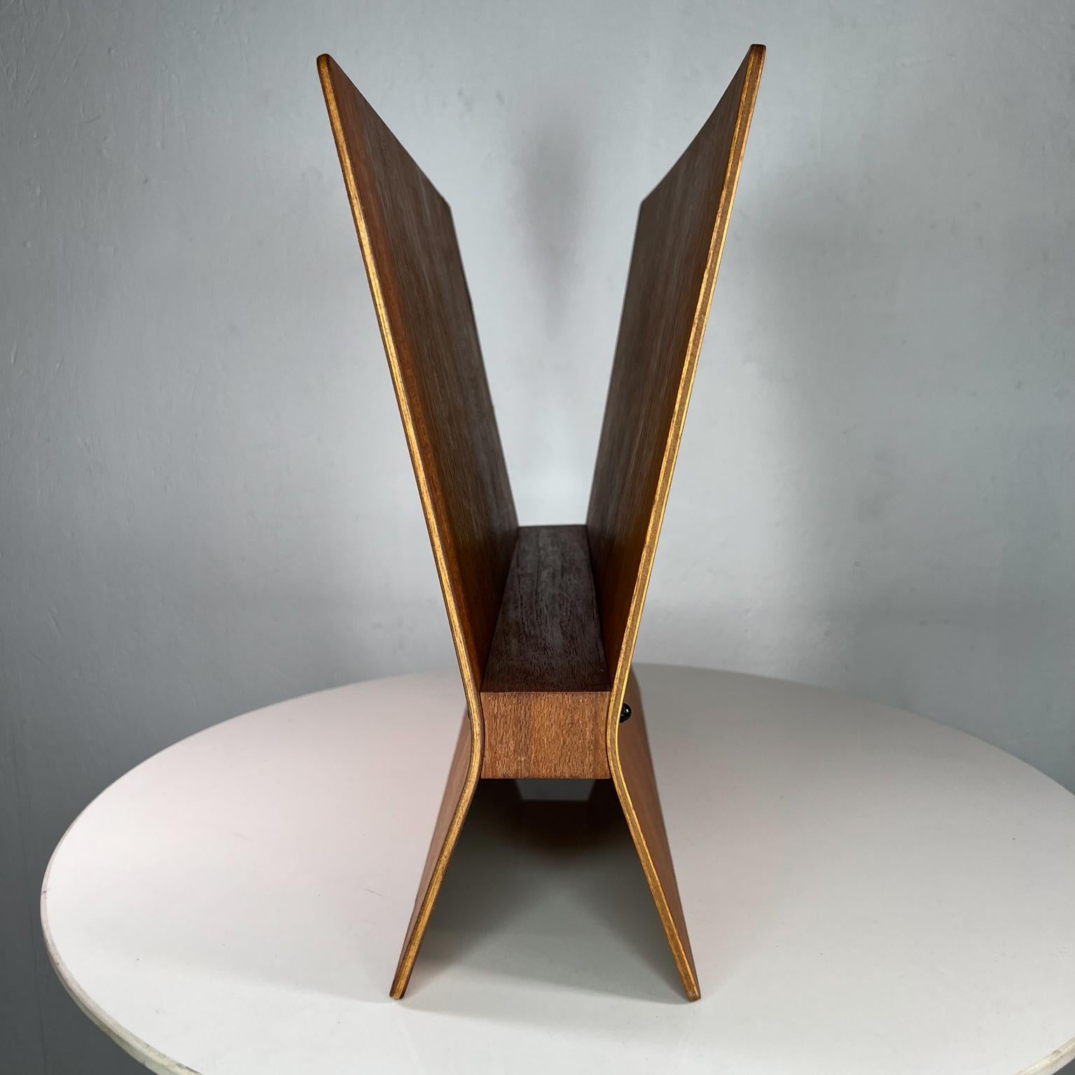 Post-Modern Bent Plywood Sculptural Teak Magazine Rack Stand Style Alvar Aalto In Good Condition In Chula Vista, CA