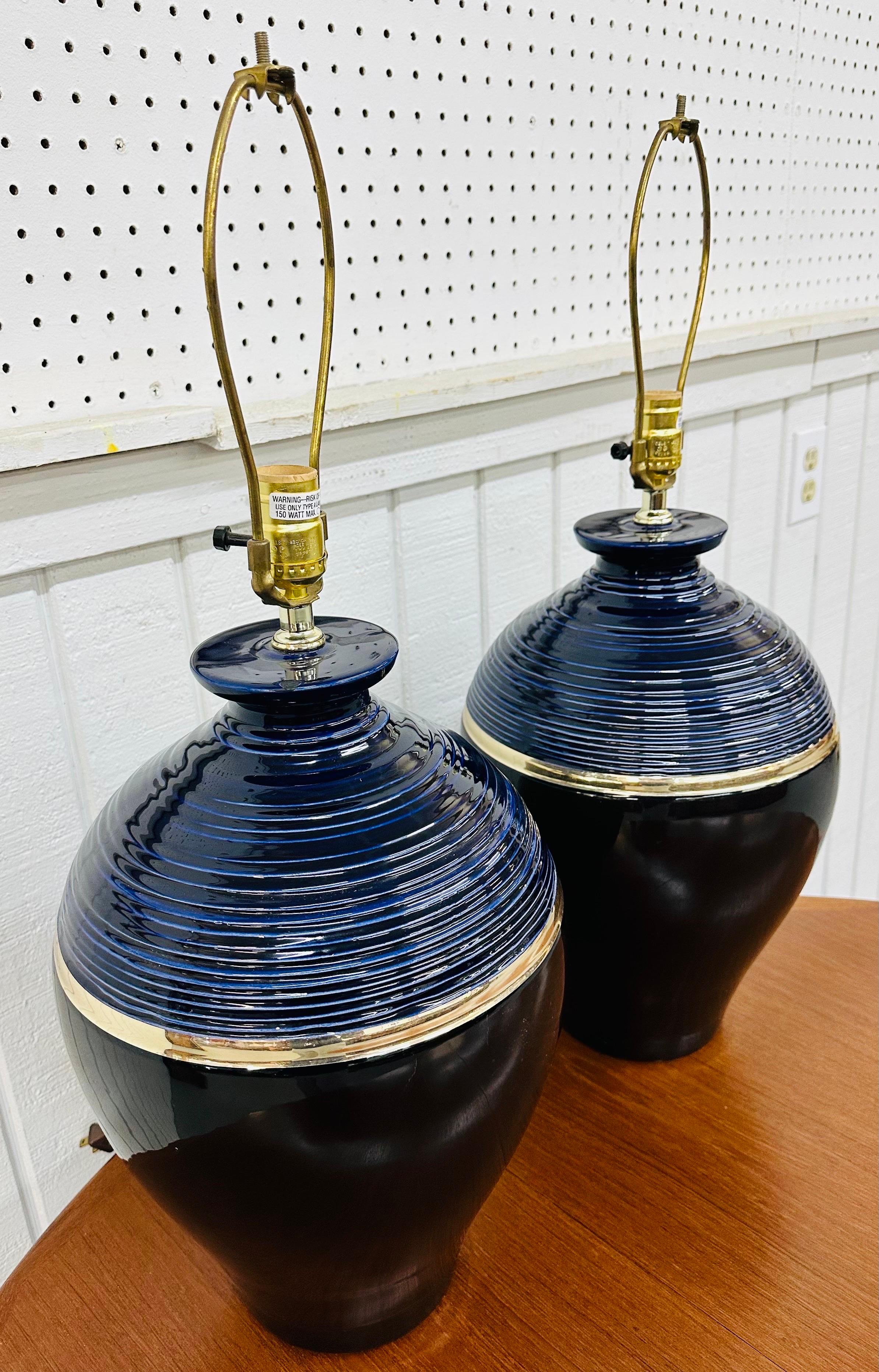 Post-Modern Black Ceramic Table Lamps - Set of 2 In Good Condition For Sale In Clarksboro, NJ