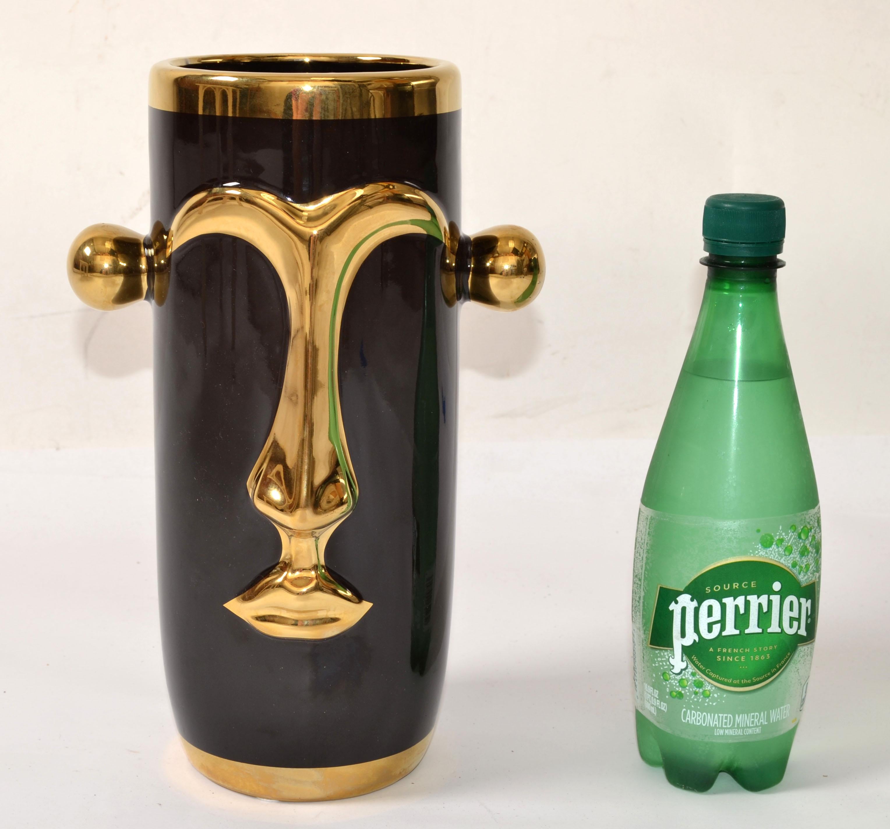 Vaso postmoderno a faccia cilindrica in gres Op Art smaltato oro nero con manici in vendita 2