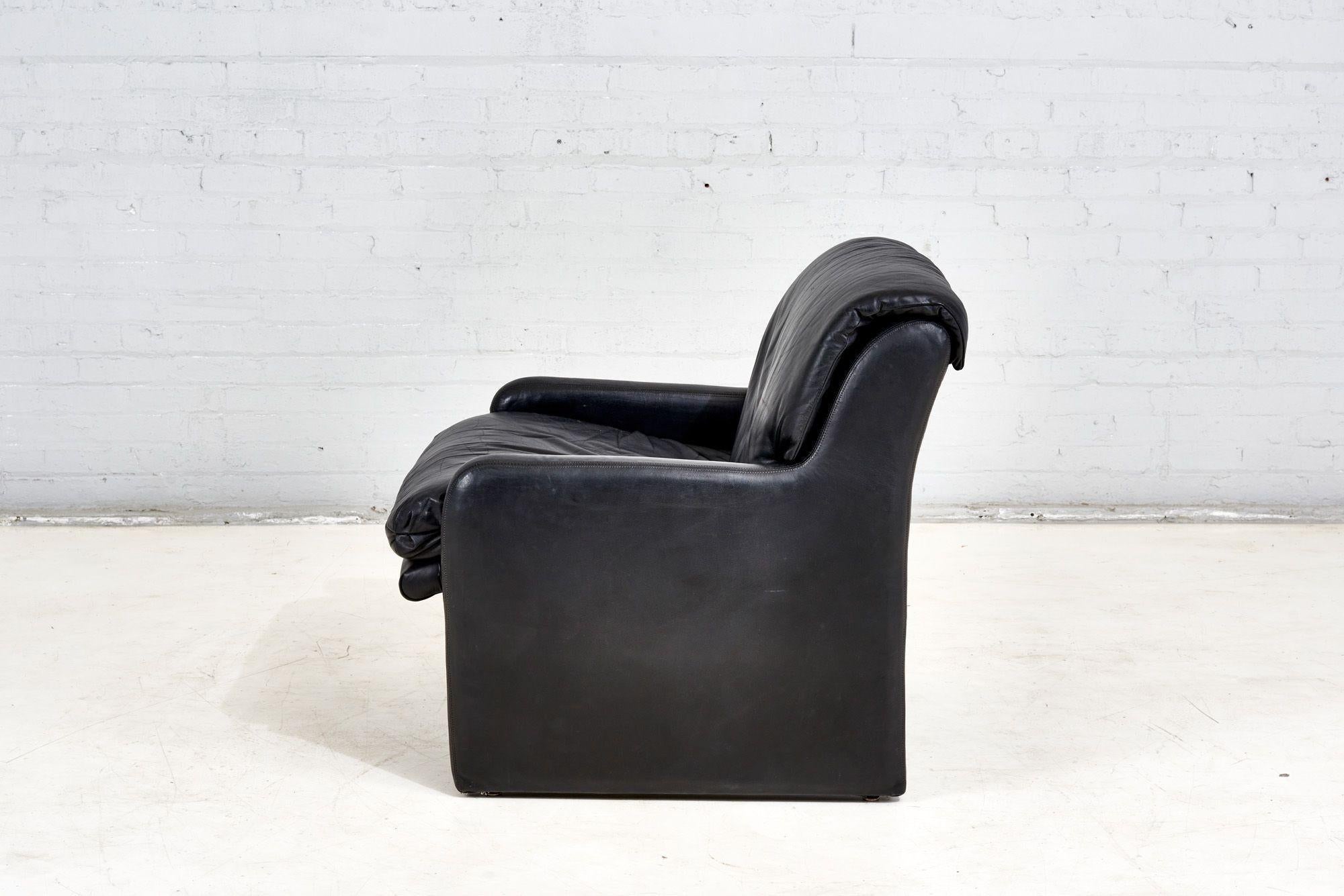 Late 20th Century Post Modern Black Leather Lounge Chair, 1980 For Sale