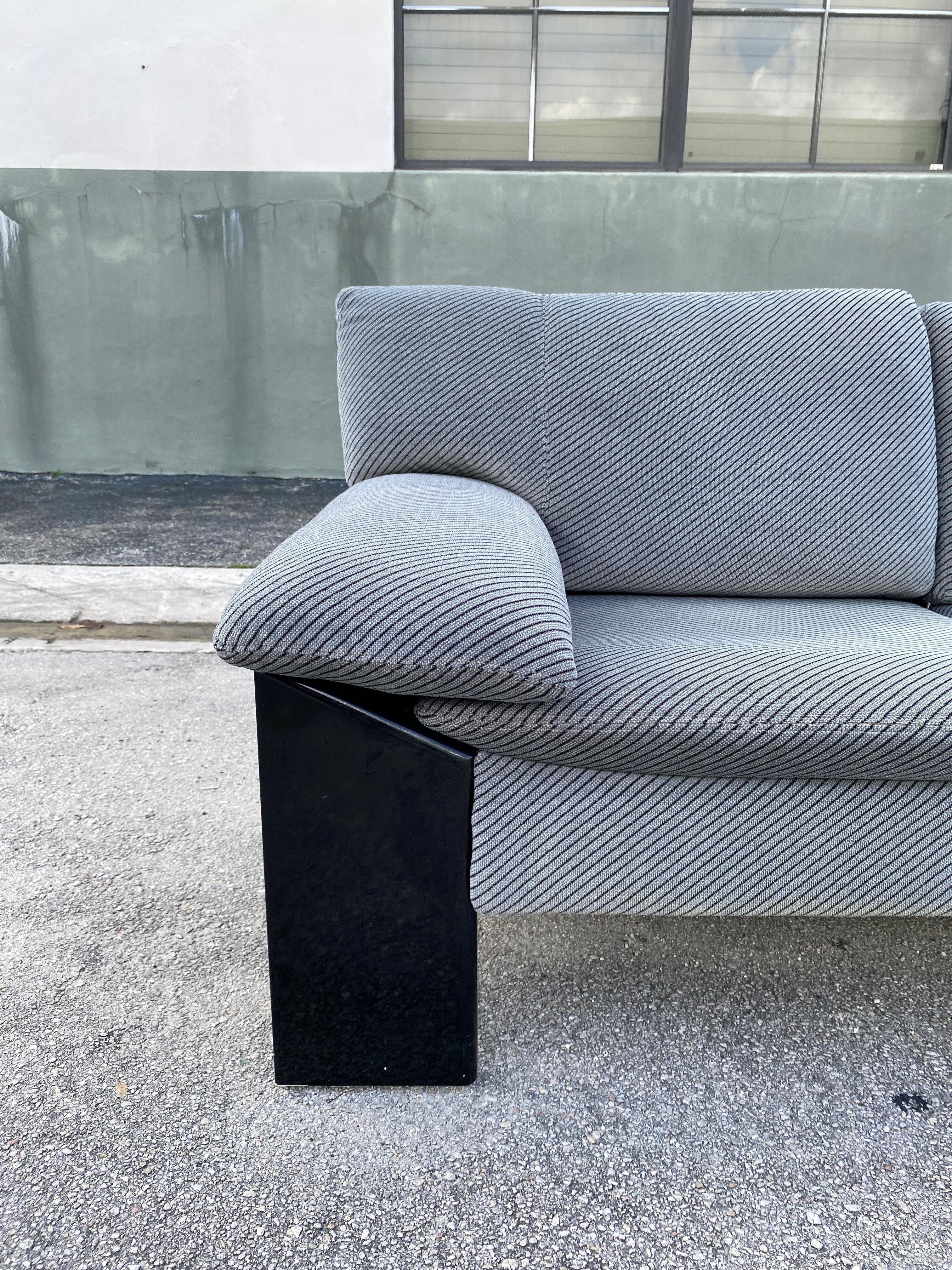 Post Modern Black Sofa in the Style of Sapporo In Good Condition For Sale In Asheville, NC