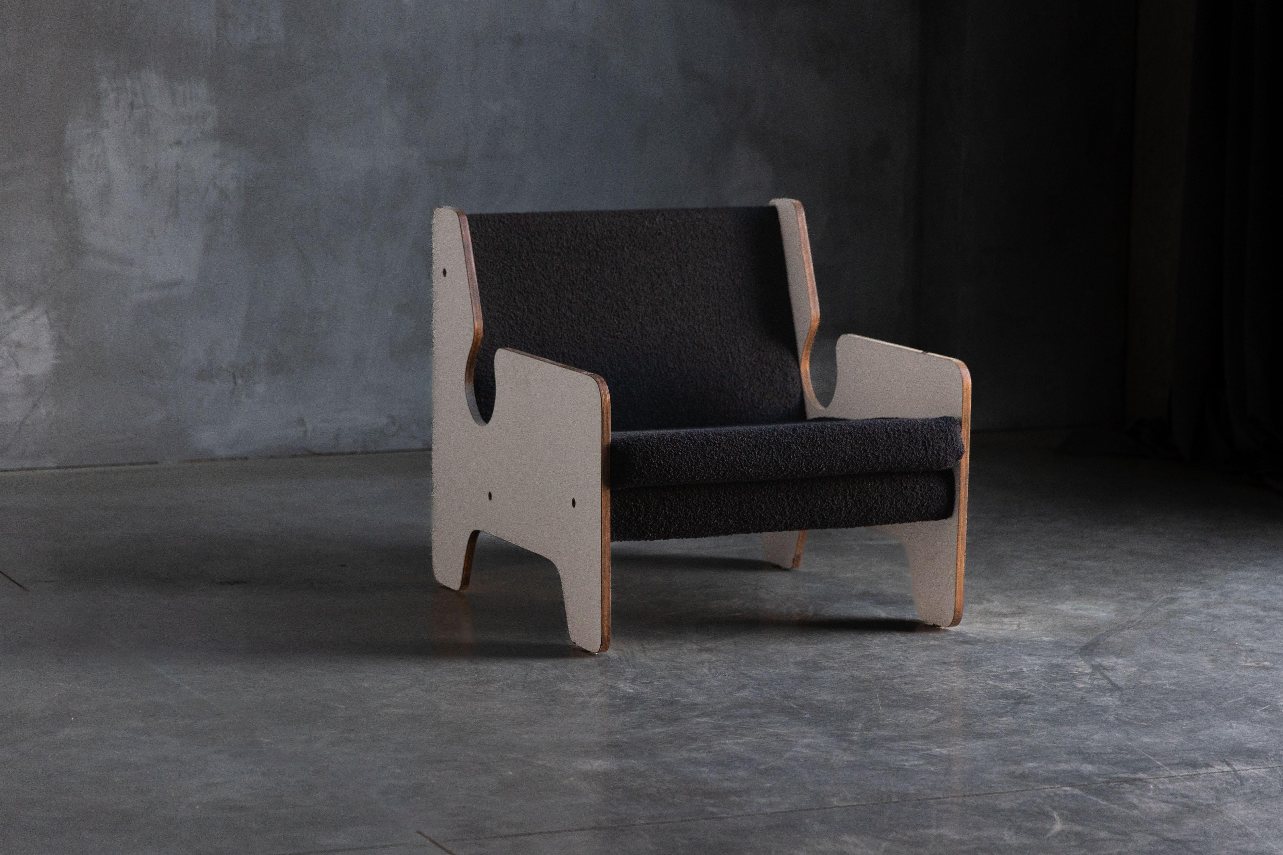 Post-Modern Black & White Lounge Chair, Italy, 1970s For Sale 11