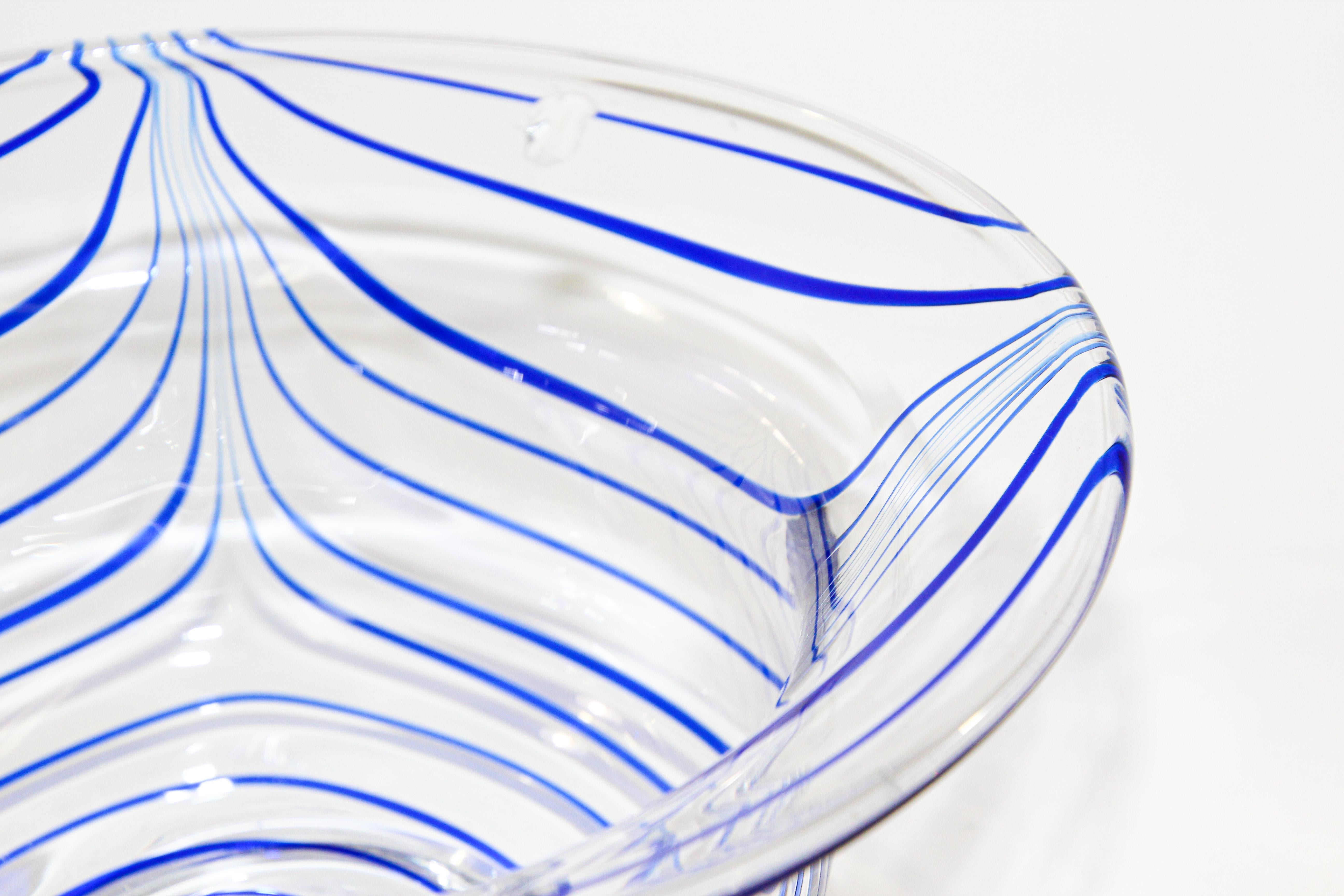 Postmoderne blaue und klare Schale aus mundgeblasenem Murano-Kunstglas im Zustand „Gut“ im Angebot in North Hollywood, CA