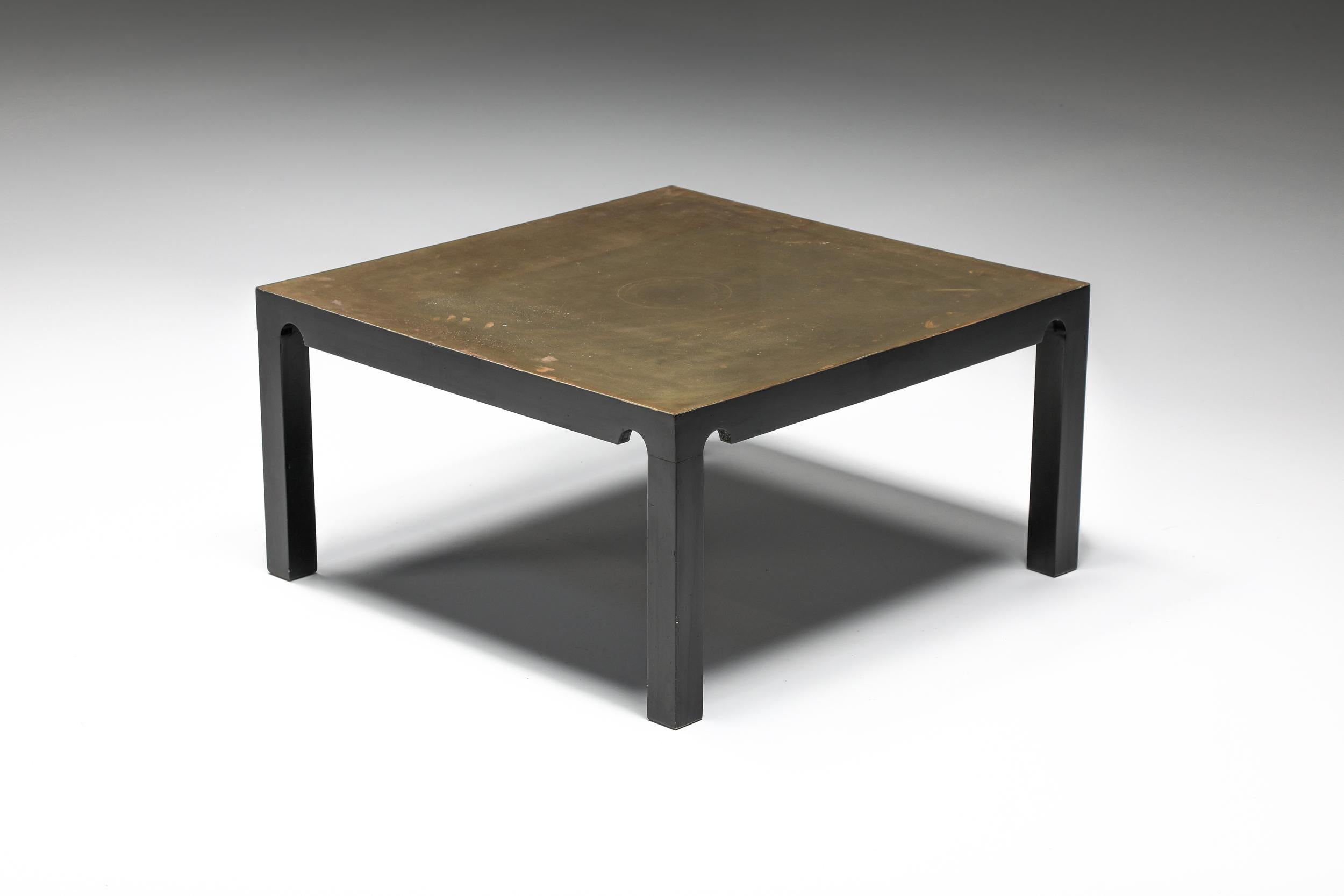 Postmoderne Table basse post-moderne en laiton et acier noir d'Emiel Veranneman, années 1970 en vente