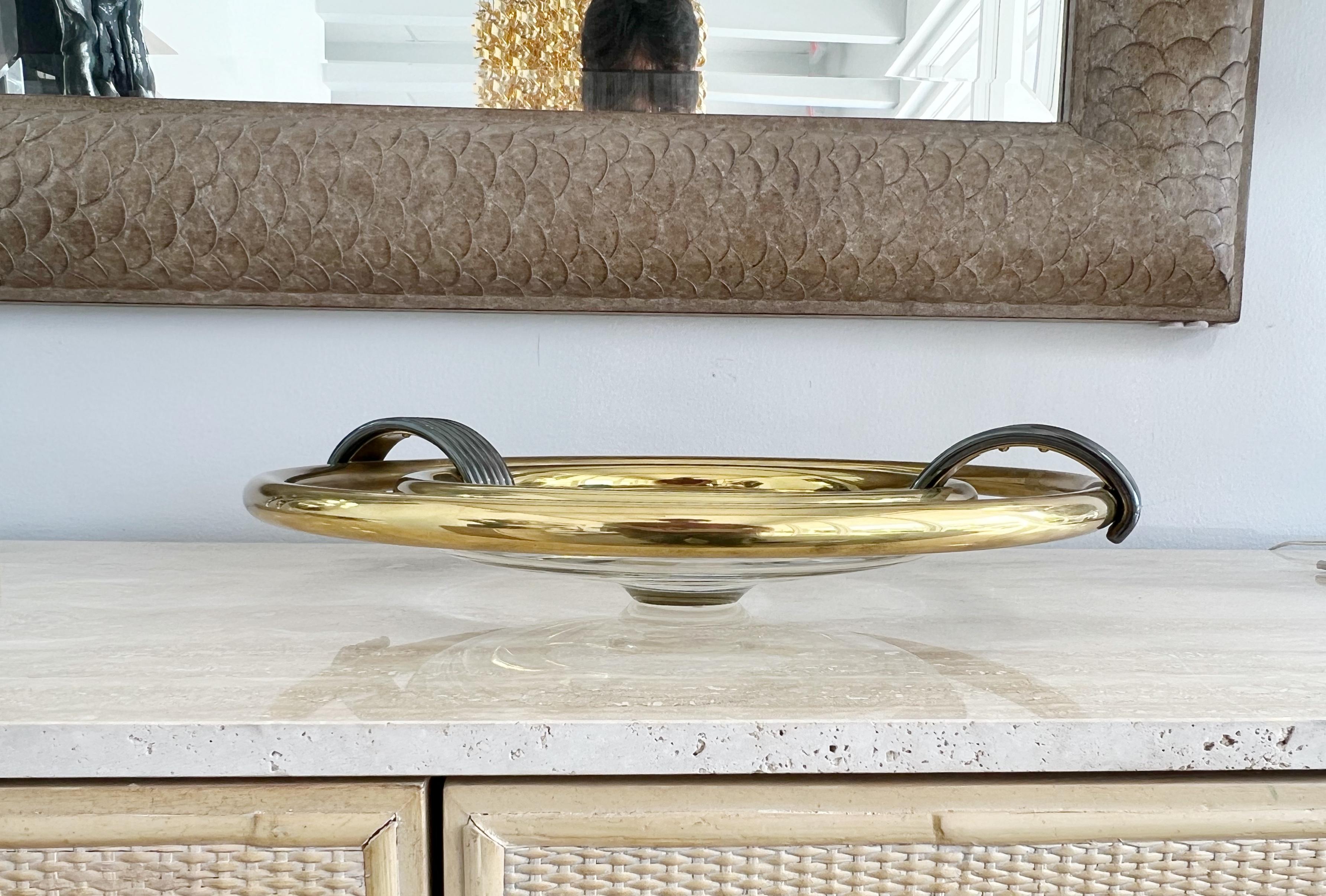 Centro de mesa postmoderno de latón y cristal EG Cody Italiano en venta