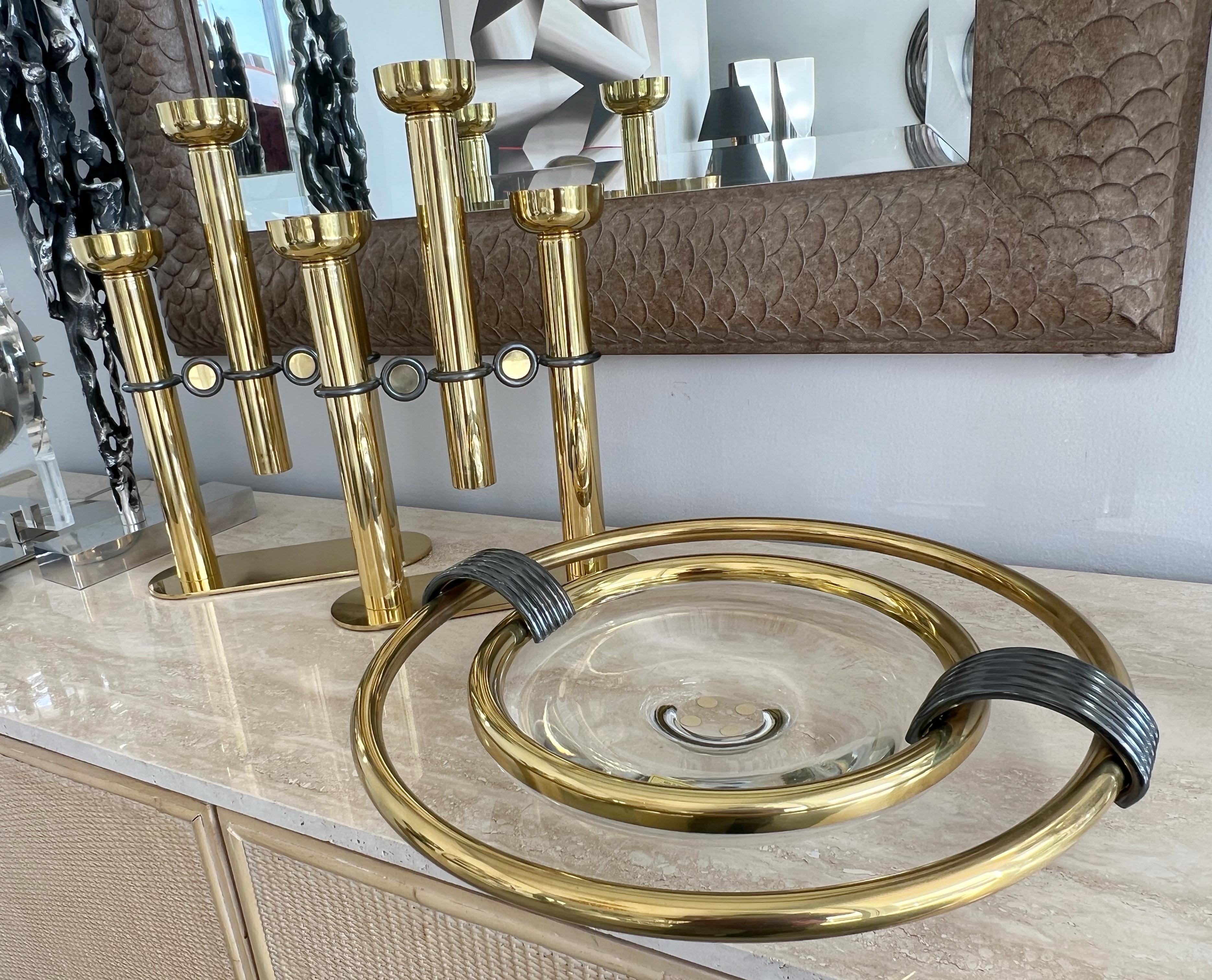 Centro de mesa postmoderno de latón y cristal EG Cody en Bueno estado para la venta en Miami, FL