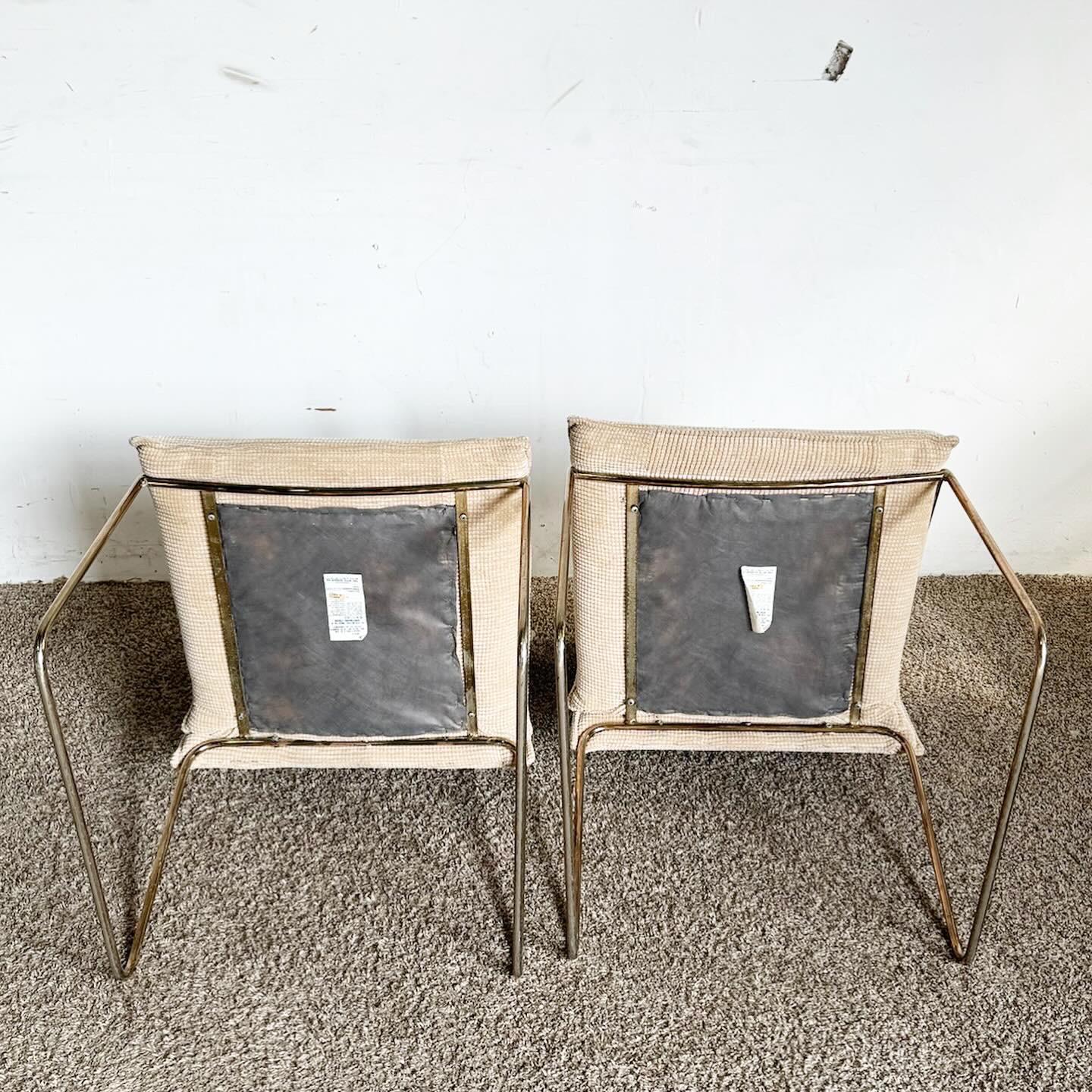 Italienische Esszimmerstühle aus lackiertem Metall aus Messing von Otto Gerdau Co. - Satz von 4 (Postmoderne) im Angebot