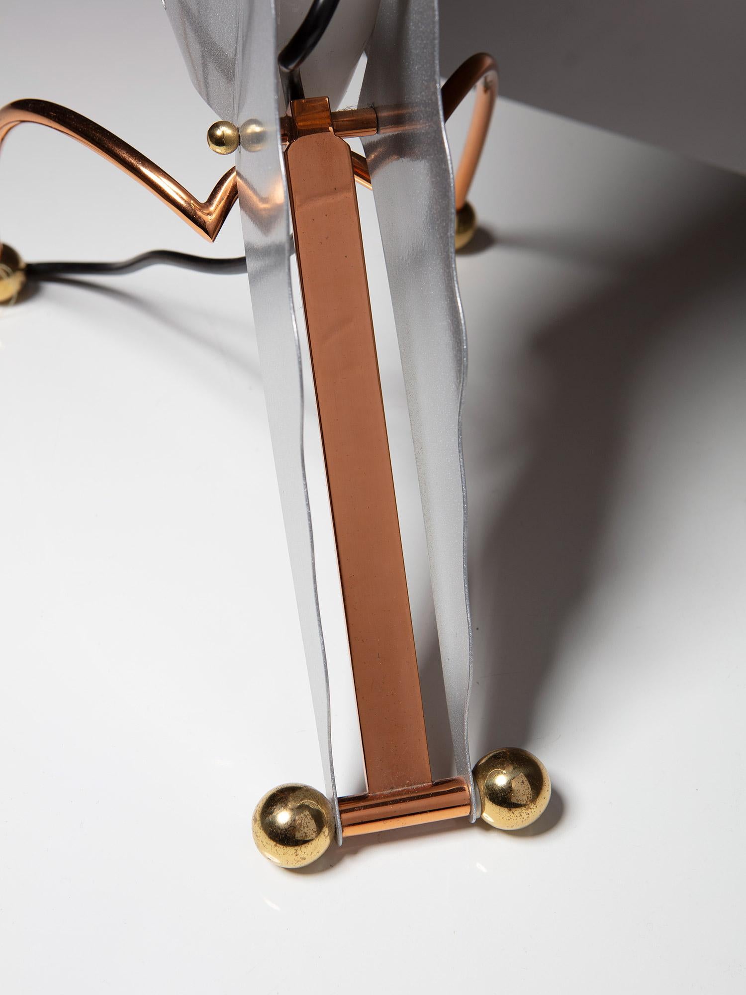 Lampe de table Post Modern en laiton et verre Incamiciato par Studio Italia Design, années 1980 en vente 2