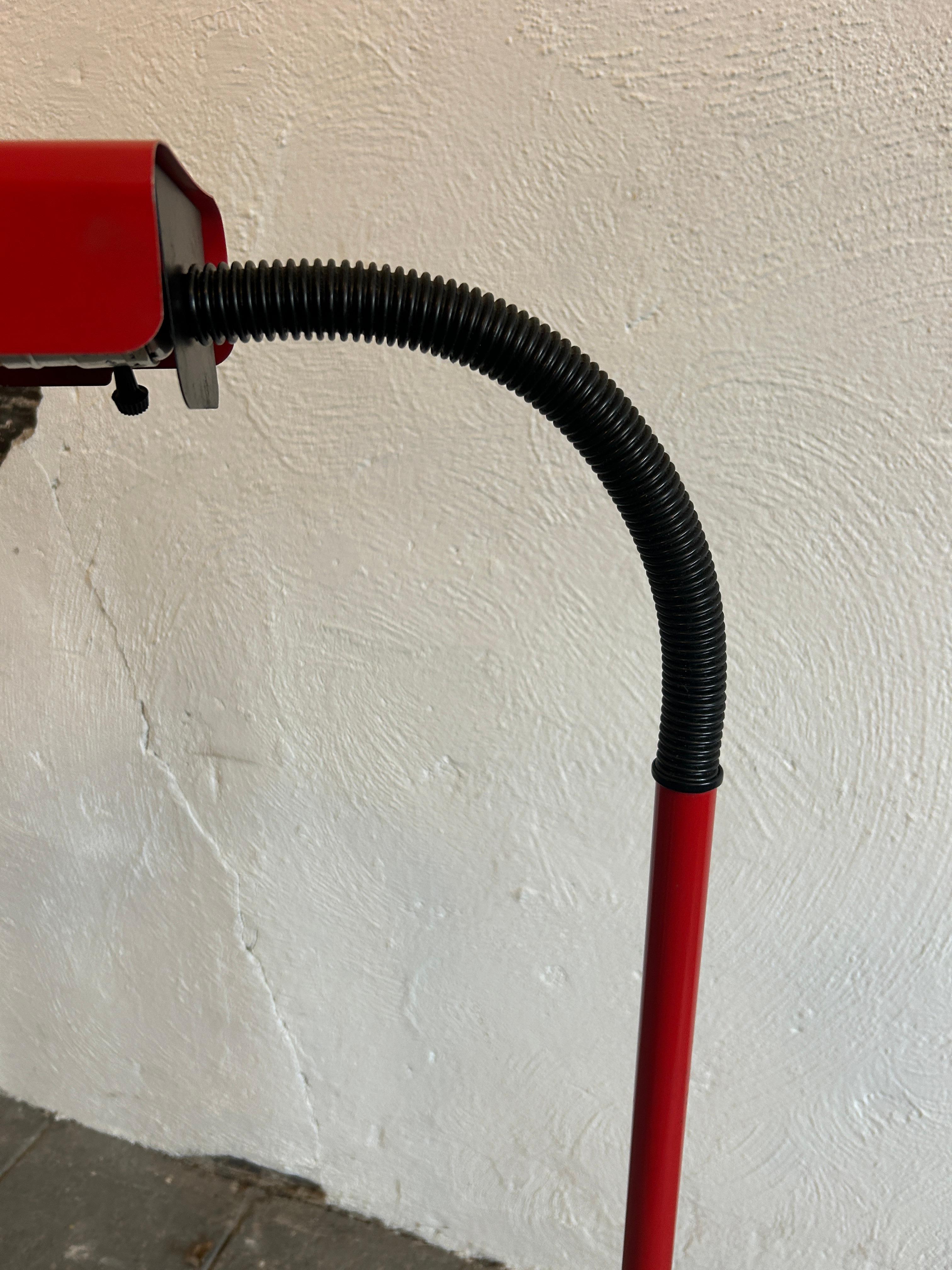 Post Modern Bright Red flexible neck floor lamp  In Good Condition For Sale In BROOKLYN, NY
