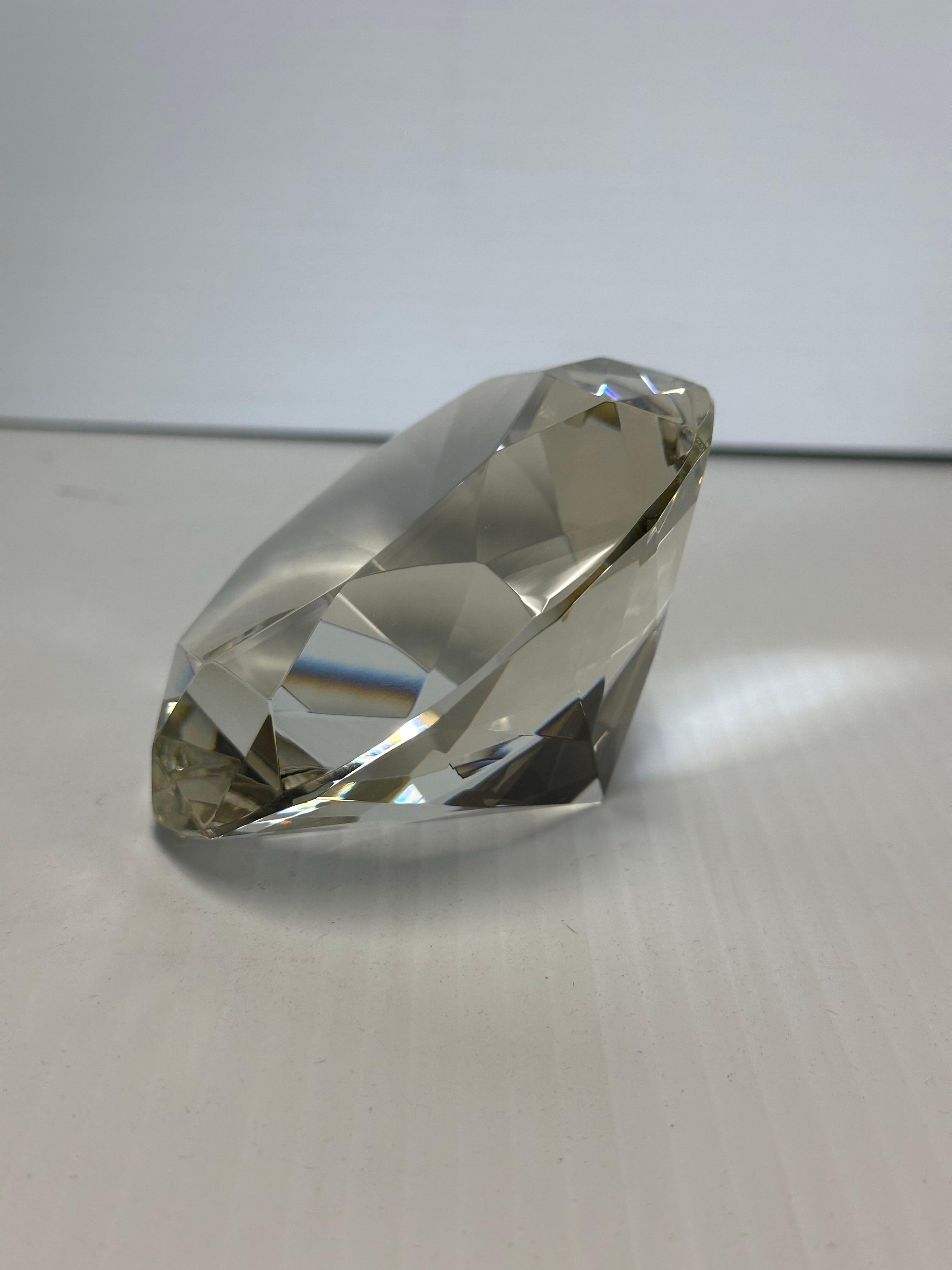 Post-Modern, Brilliantly Cut Diamond Shaped Art Glass Paperweight / Sculpture For Sale 2