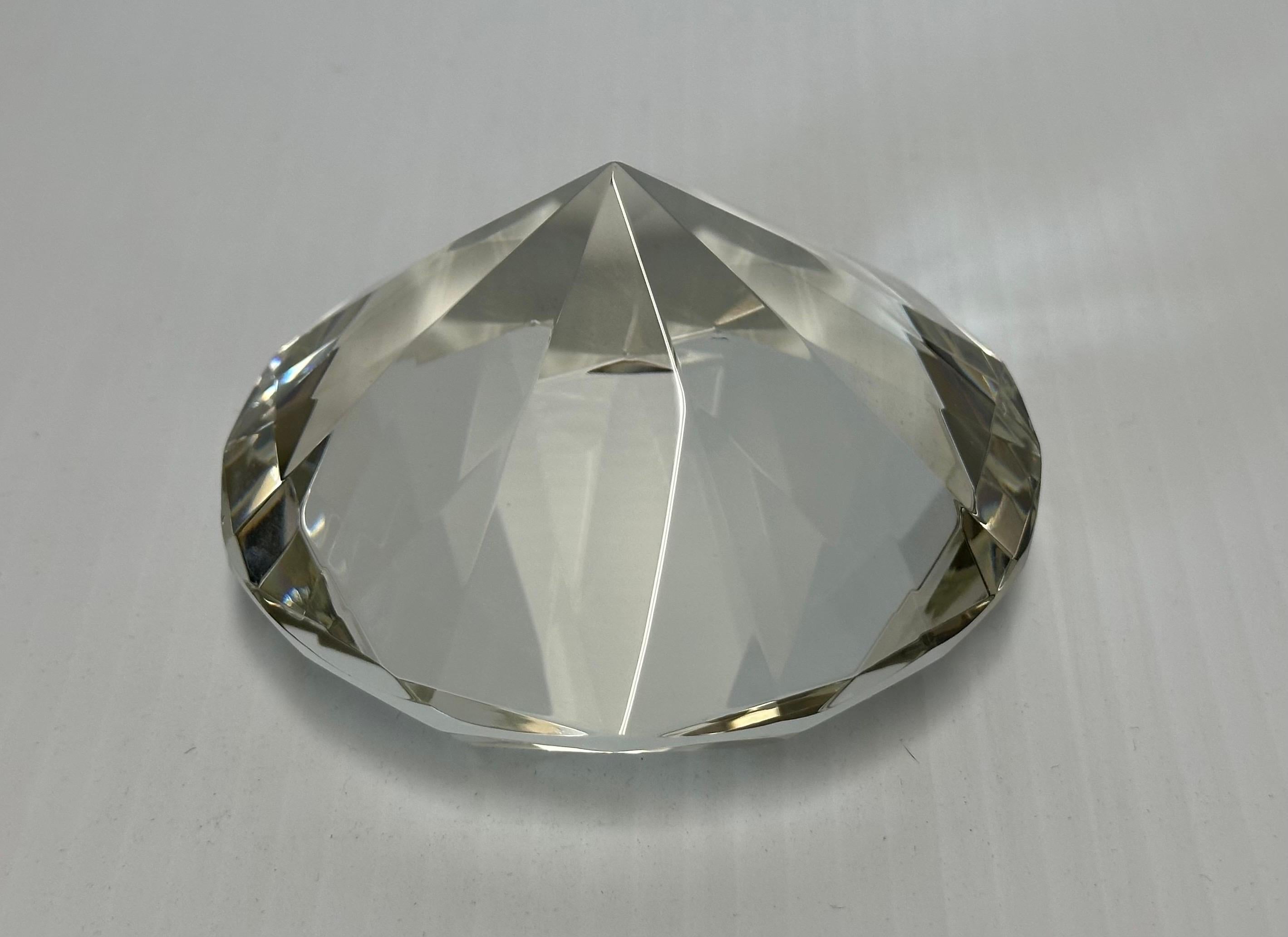 Post-Modern, Brilliantly Cut Diamond Shaped Art Glass Paperweight / Sculpture For Sale 3