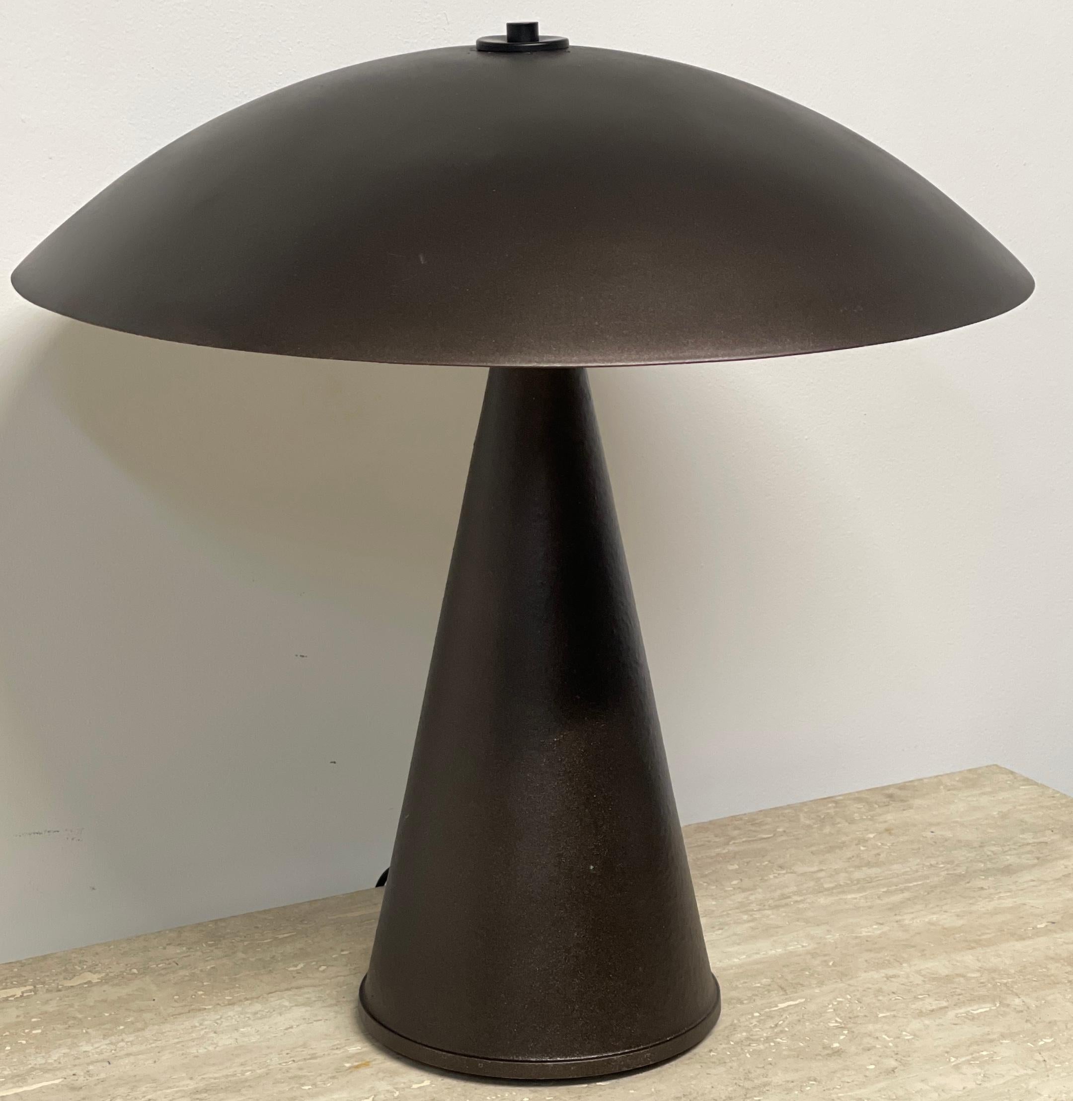 Lampe « Mushroom » française post-moderne en bronze, vers 1980 Bon état - En vente à West Palm Beach, FL
