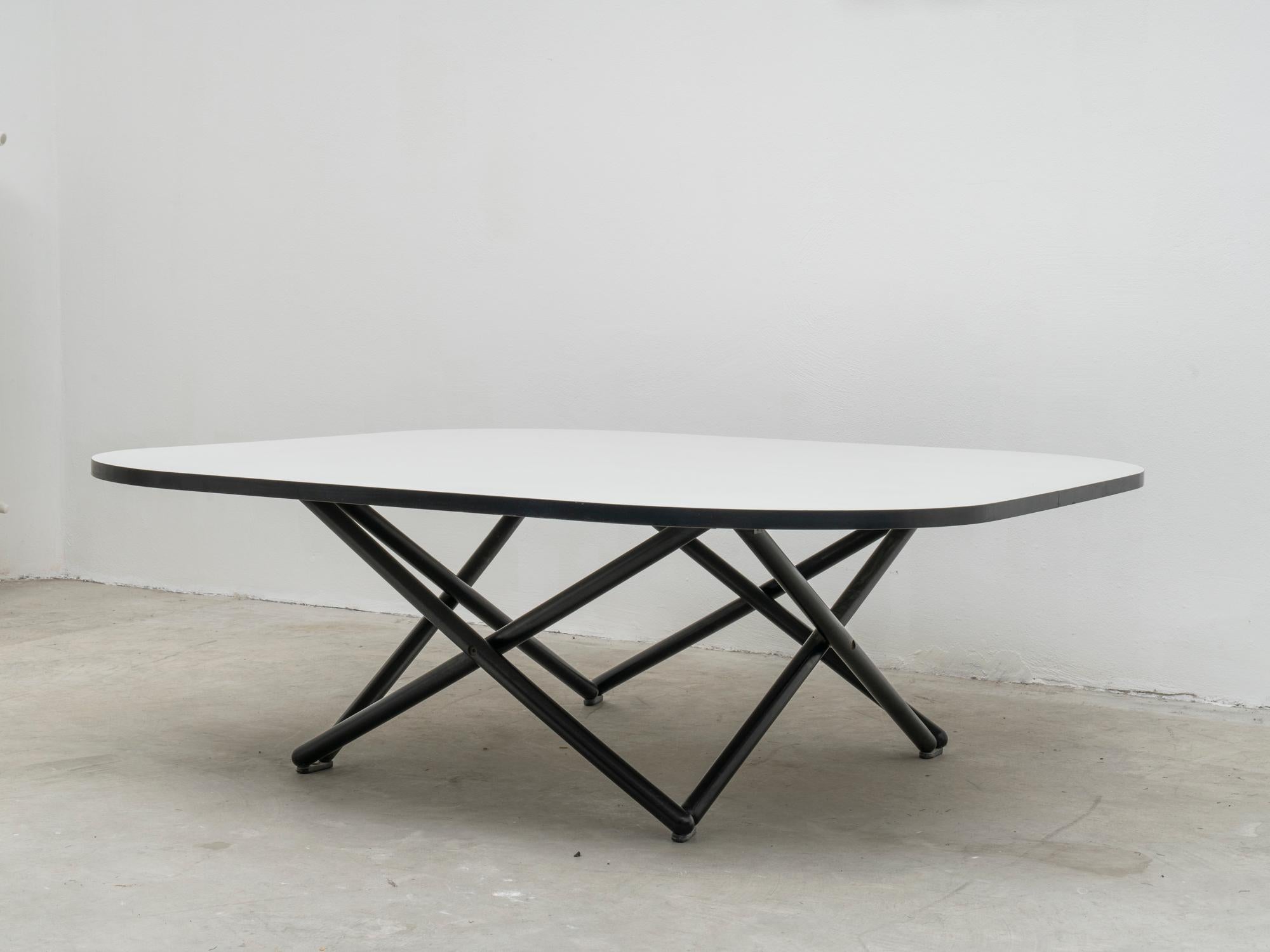 This large coffee or center table was design by Italian architect Vico Magistretti. It belogs to the 