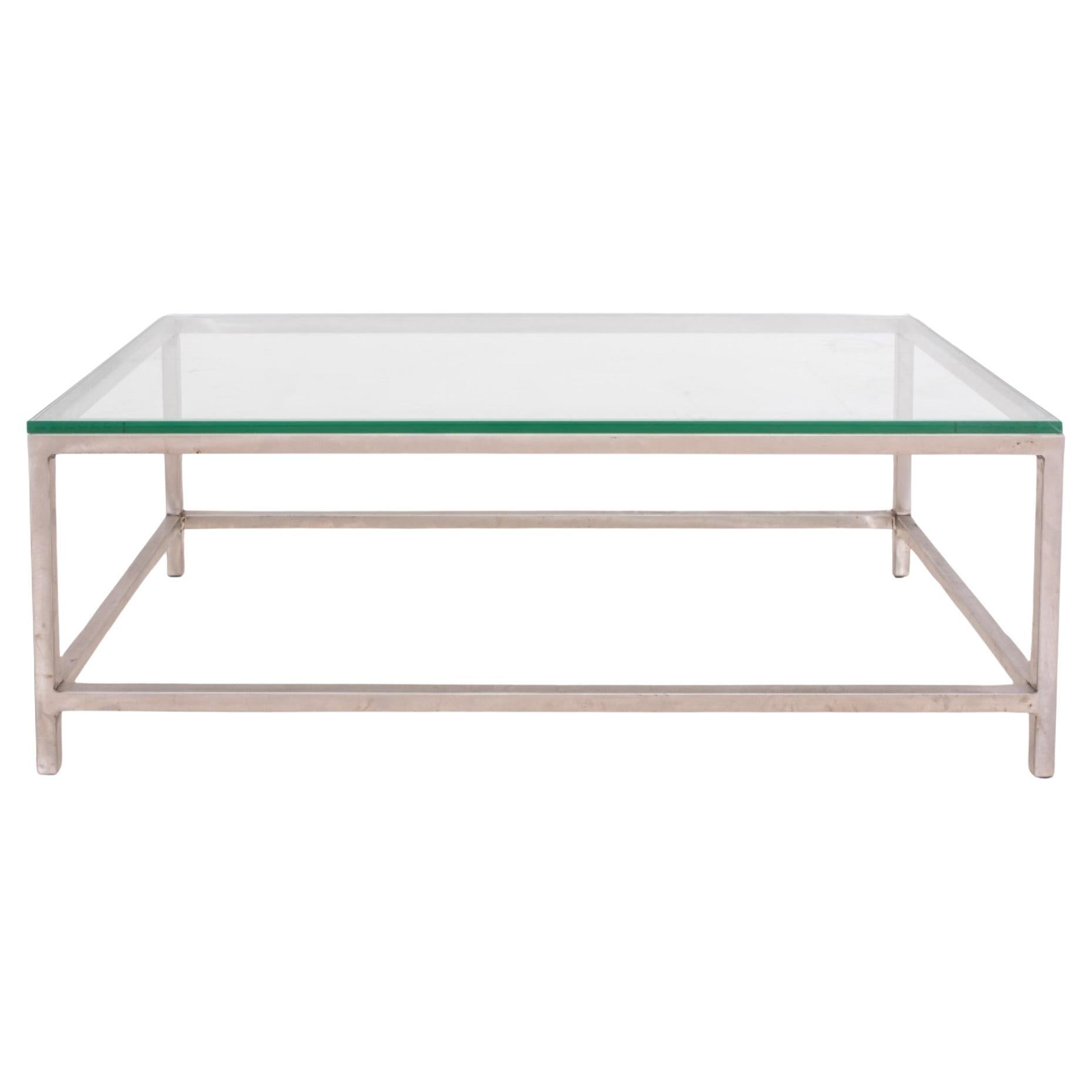 Table basse postmoderne en métal brossé avec plateau en verre
