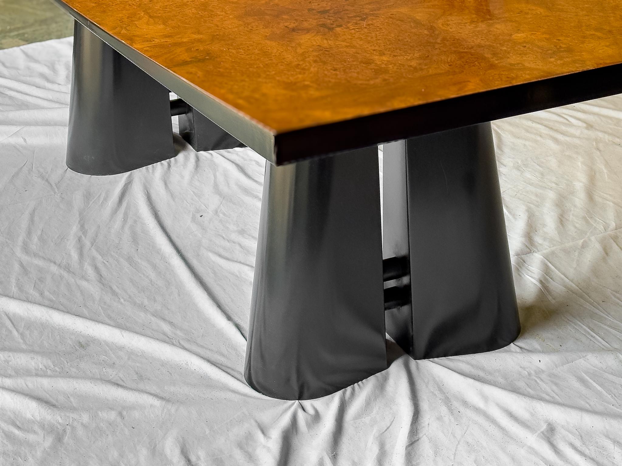 Italian Post Modern Burl and Lacquer Dining Table with Exquisite Book Matched Wood For Sale