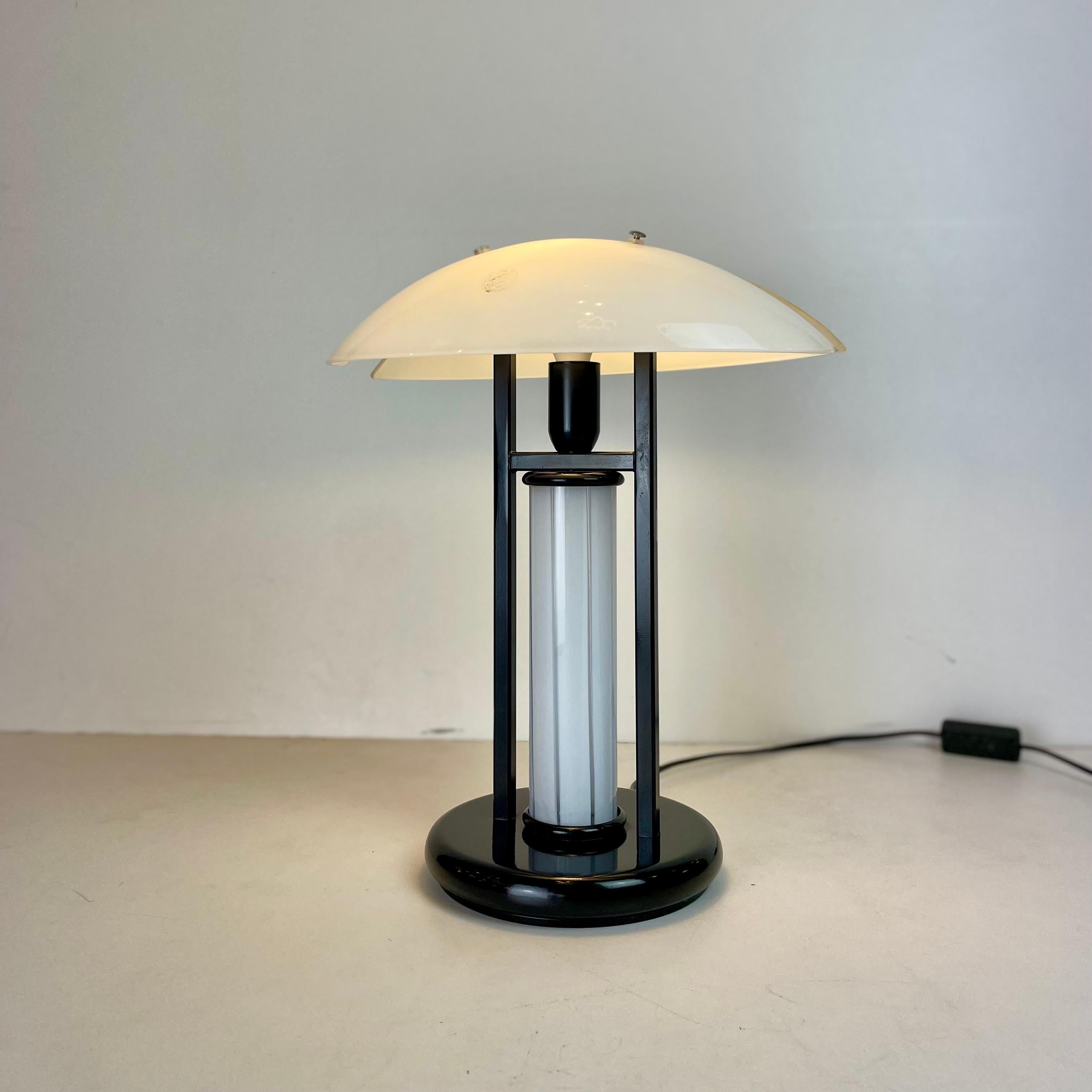 Post-Modern B&W Murano Table Lamps, 1980s In Good Condition For Sale In Brussel, BE