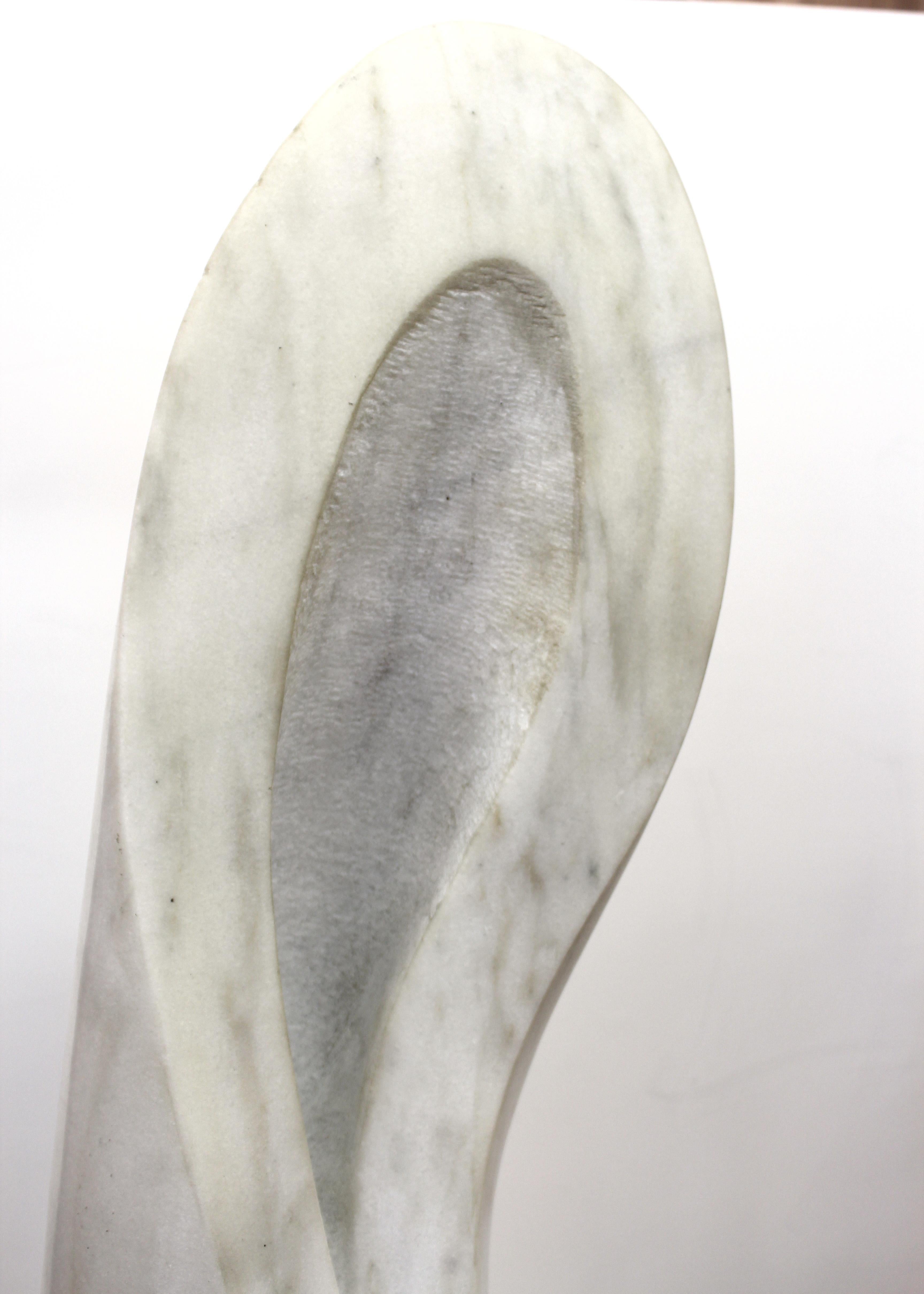 Marbre Sculpture abstraite postmoderne en marbre sculpté en vente
