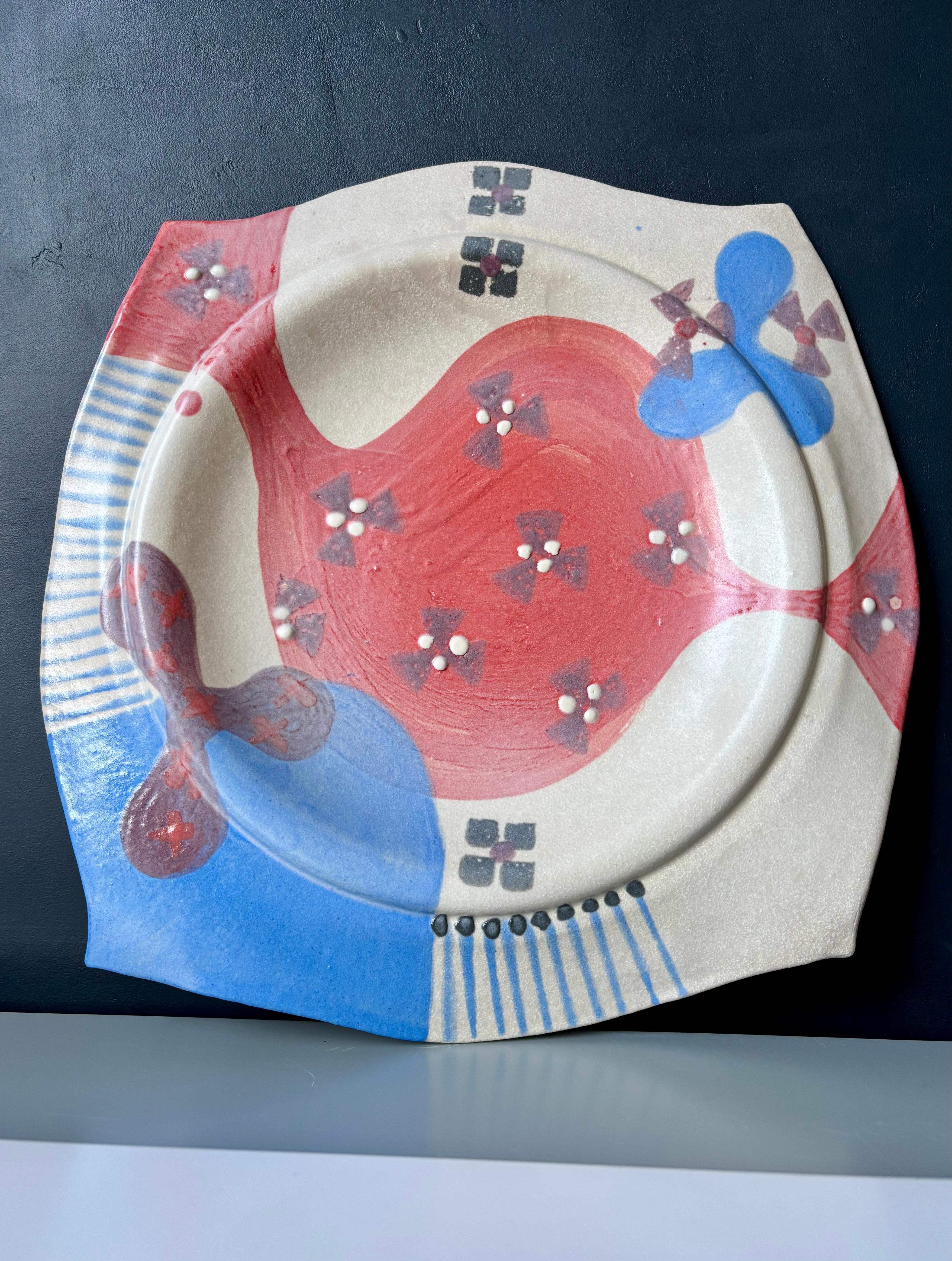 Post-Modern Ceramic Cream, Scarlet, Blue Wall Plate, 1980s For Sale 2