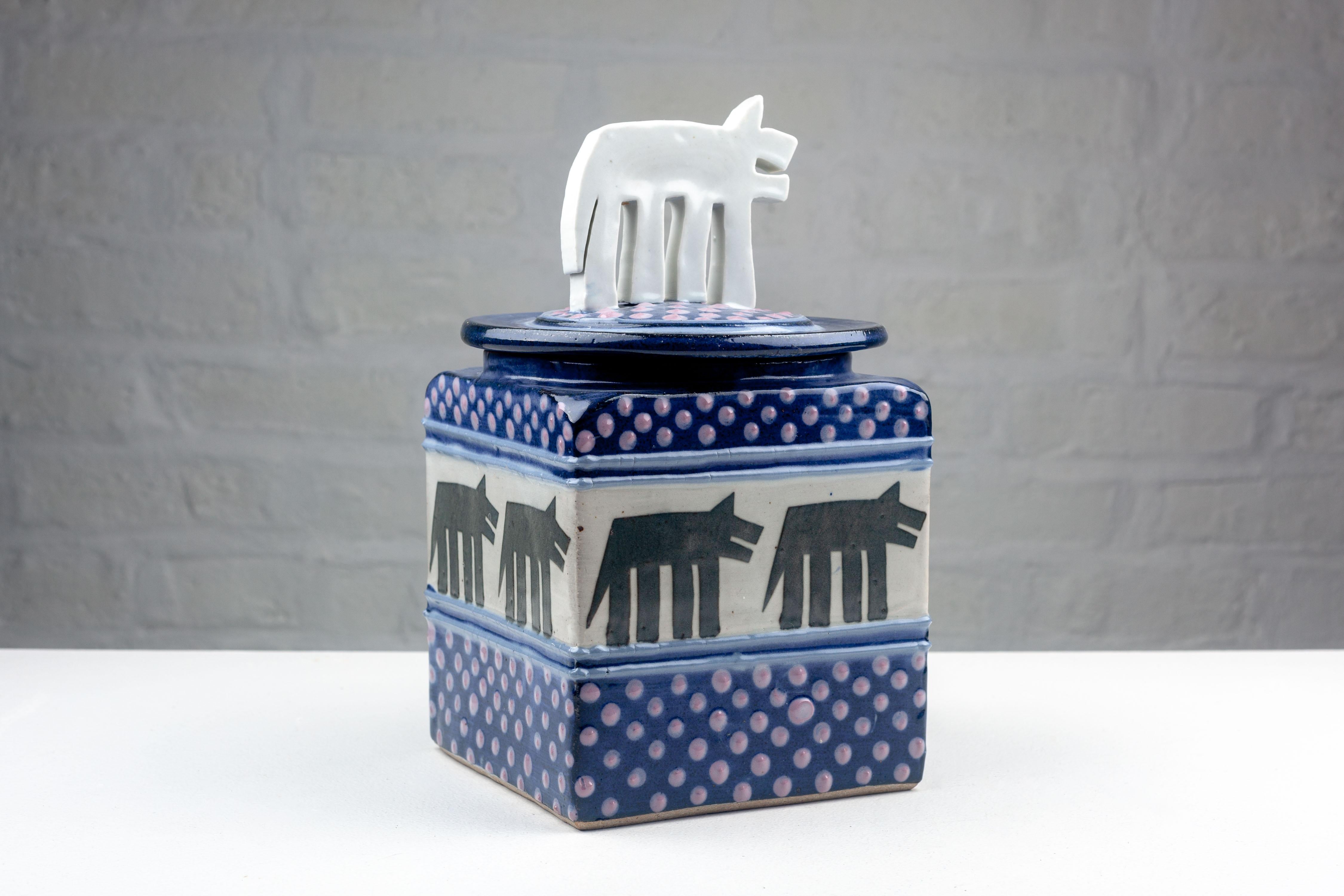 Postmodernes Hunde-Geschirrgefäß aus Keramik von Cunningham Pottery, handgefertigt, 1990er Jahre, USA (Italienisch) im Angebot