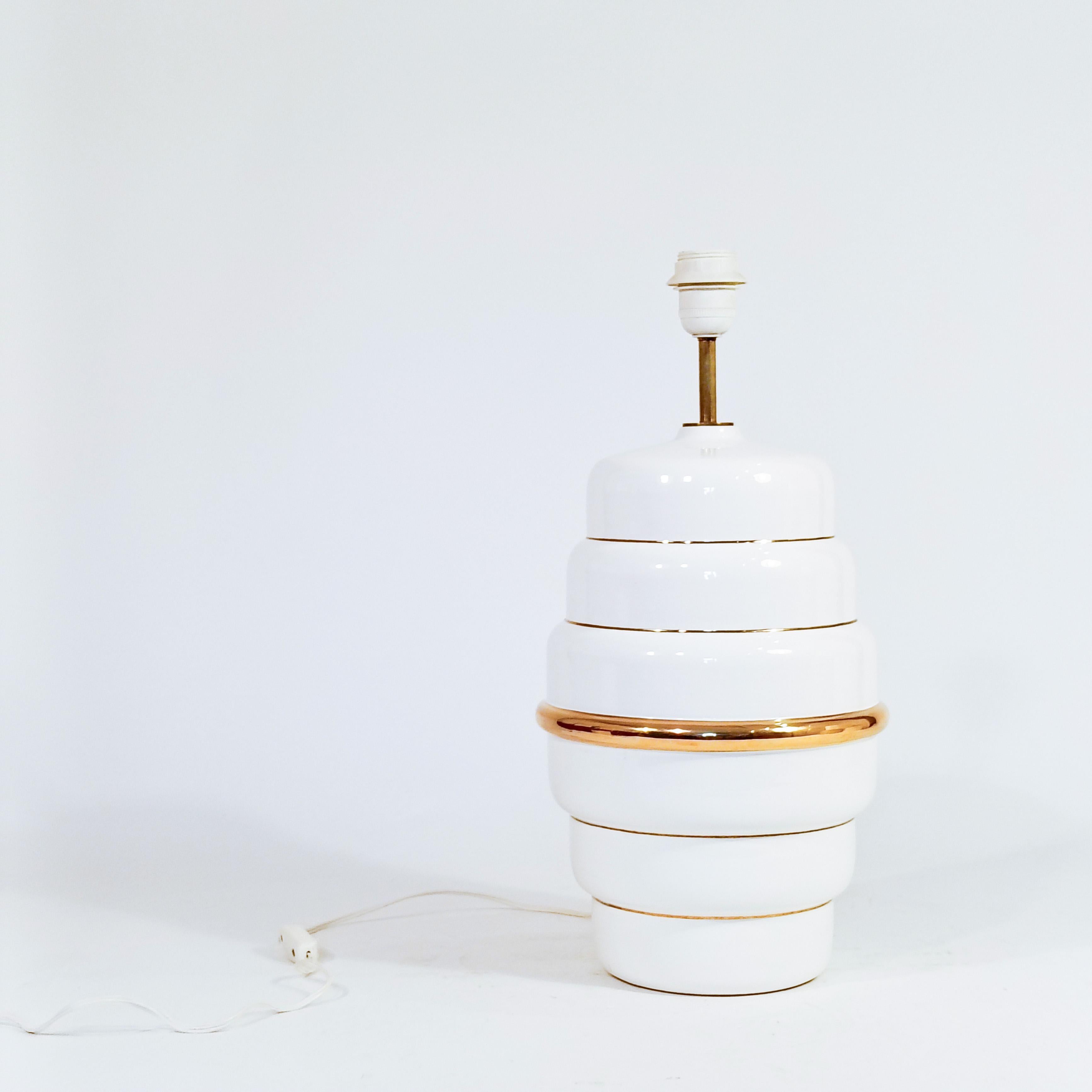 Late 20th Century Post-Modern ceramic table lamp, Italy, 1980s For Sale