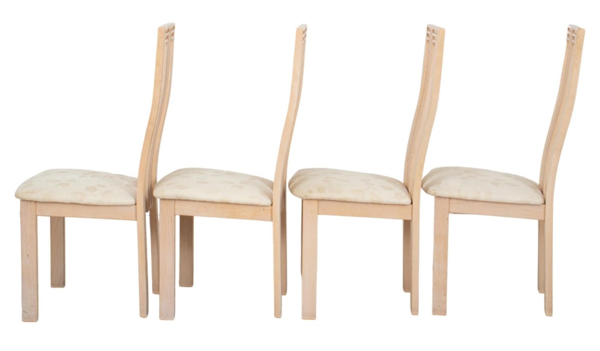 Chaises à haut dossier en bois cérusé post-modernes, 4 en vente 2