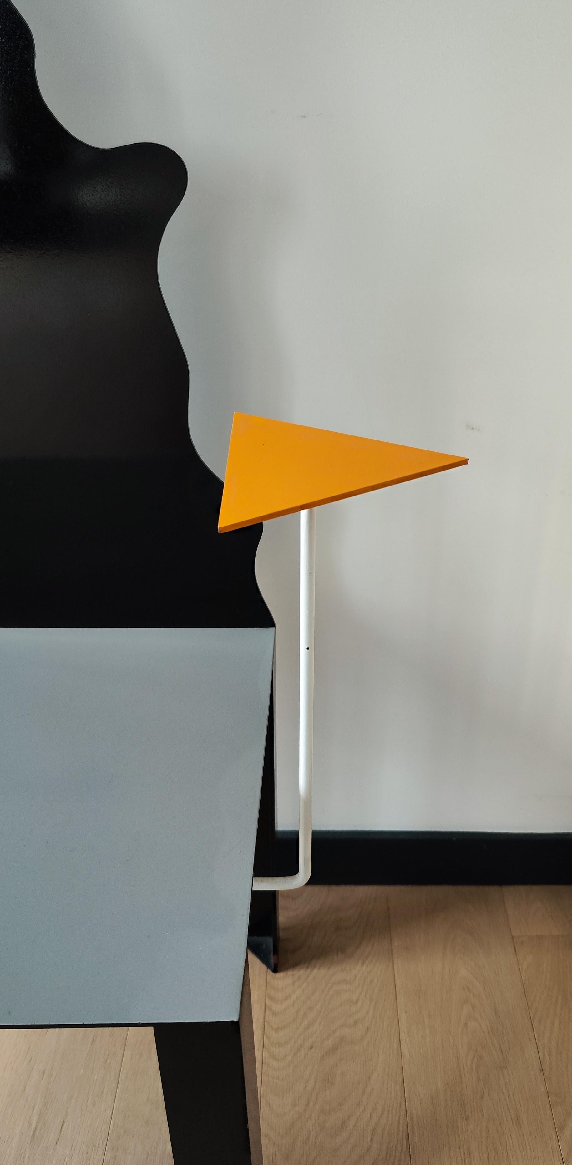 Silla postmoderna años 80 Movimiento Memphis, espíritu Ettore Sottsass en venta 4