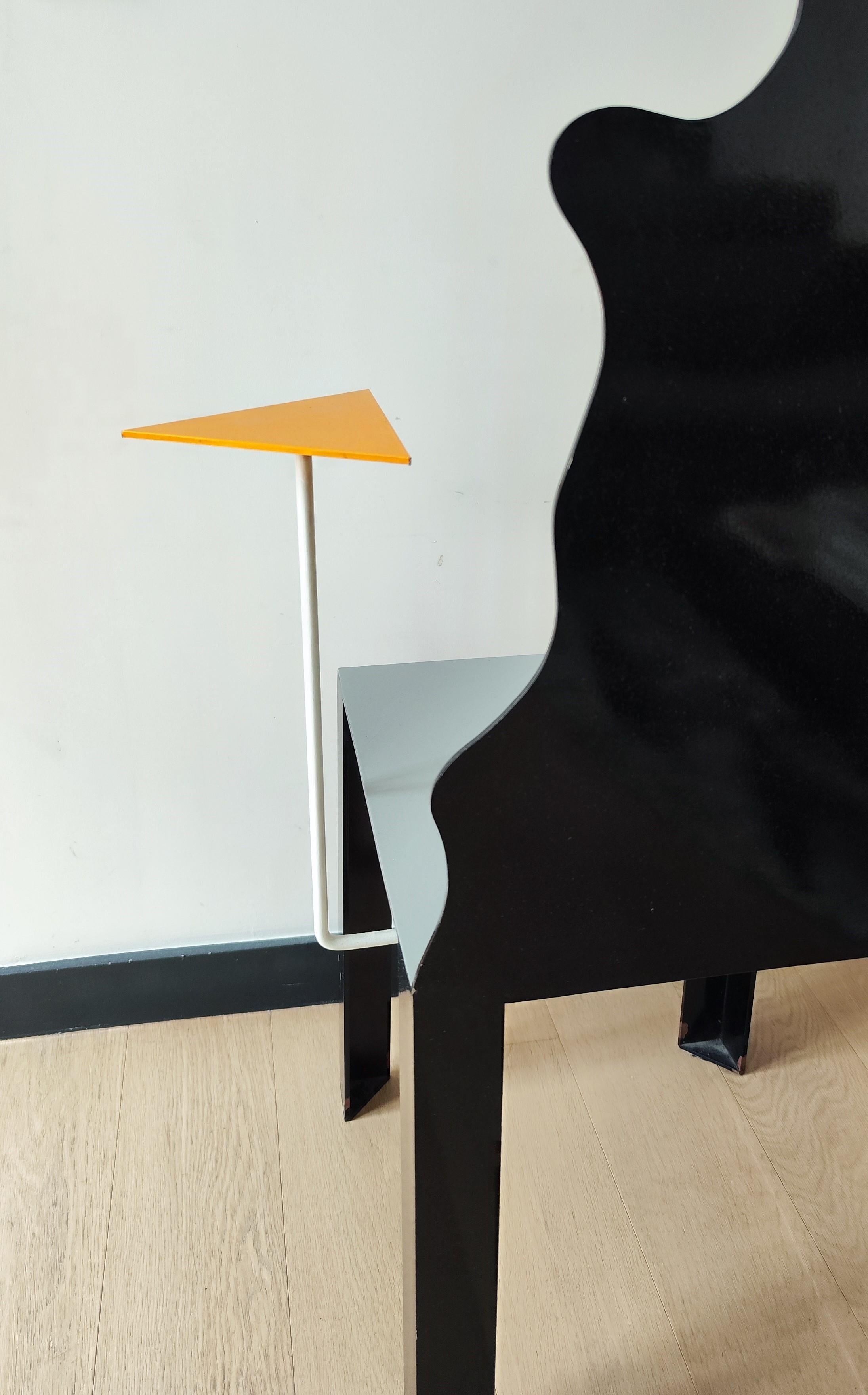 Silla postmoderna años 80 Movimiento Memphis, espíritu Ettore Sottsass en venta 10