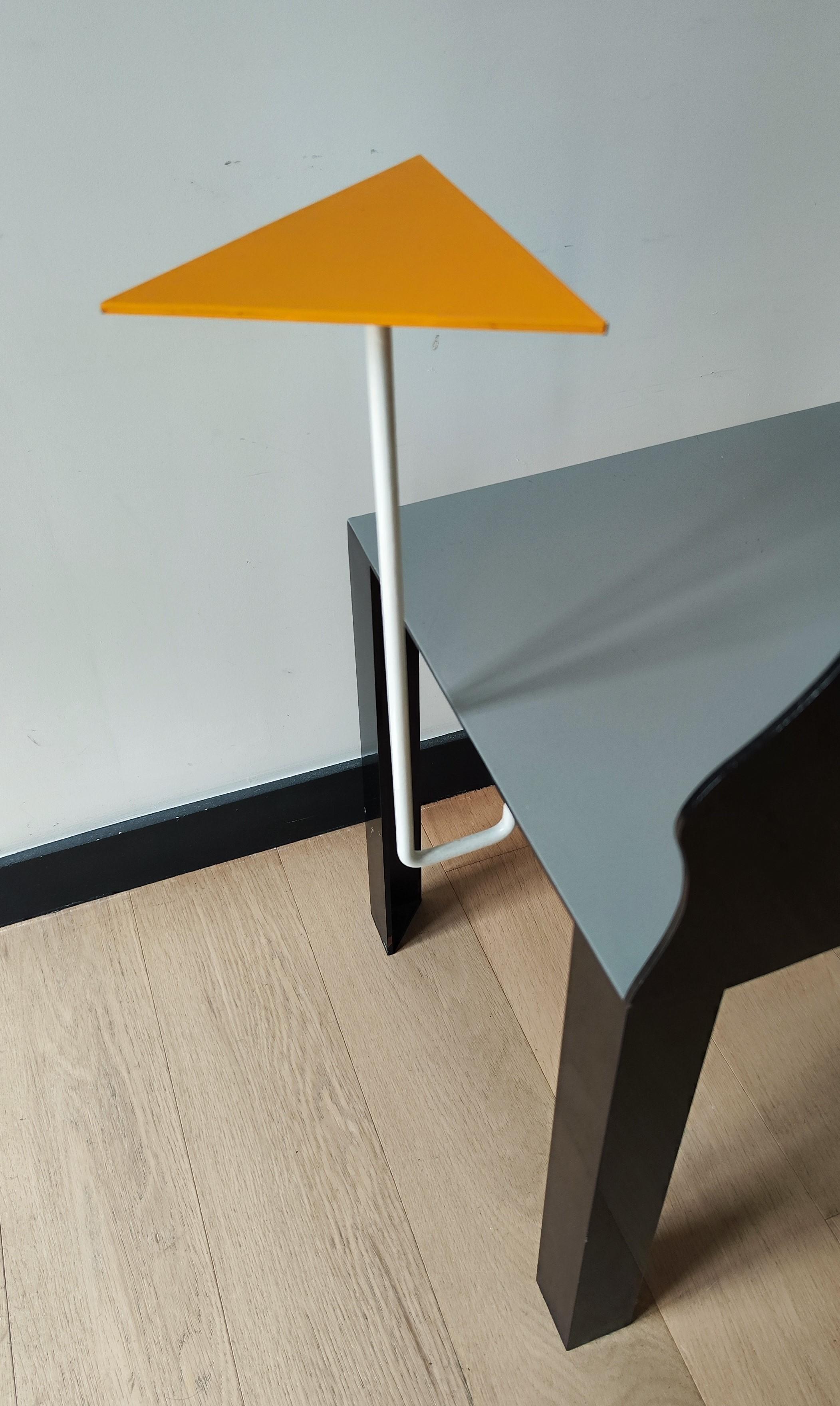 Silla postmoderna años 80 Movimiento Memphis, espíritu Ettore Sottsass en venta 13