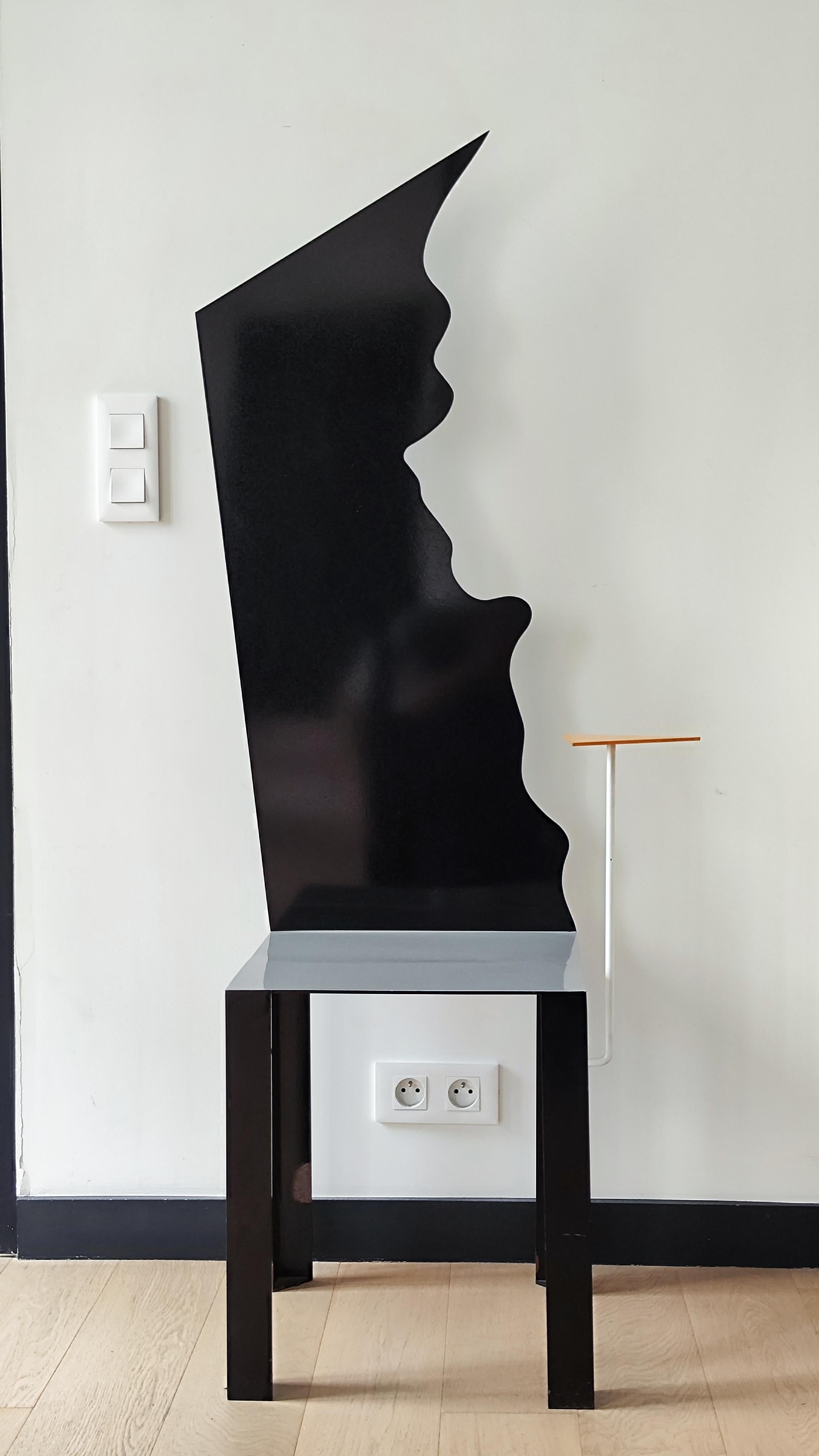 Silla postmoderna años 80 Movimiento Memphis, espíritu Ettore Sottsass Metal en venta