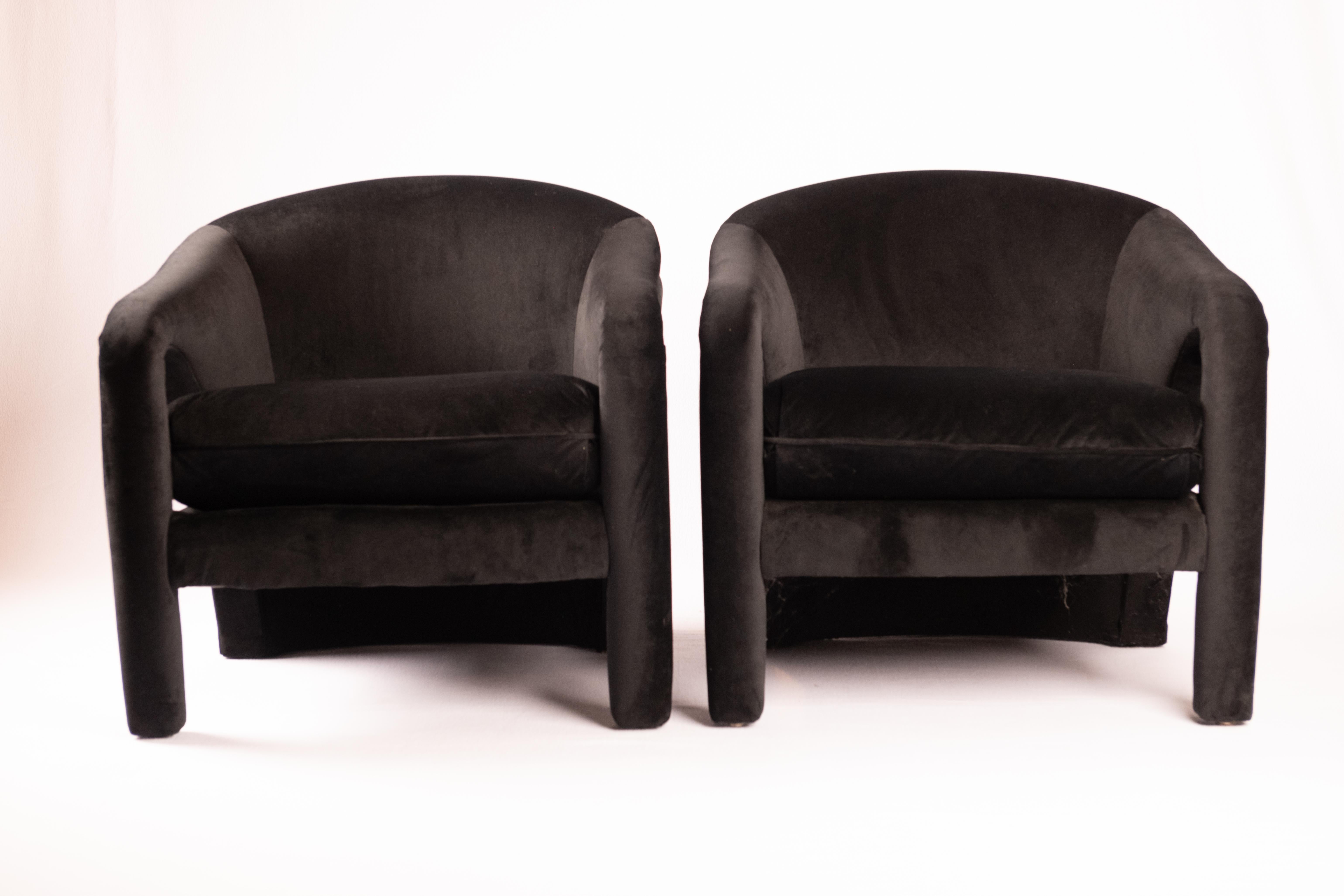 This beautiful pair of post modern have been re upholstered and are in wonderful condition.  The chairs have lines that curve and make a statement.  They chairs are also very comfortable.  

To view all of  our listings at Tiffany Farha Design,