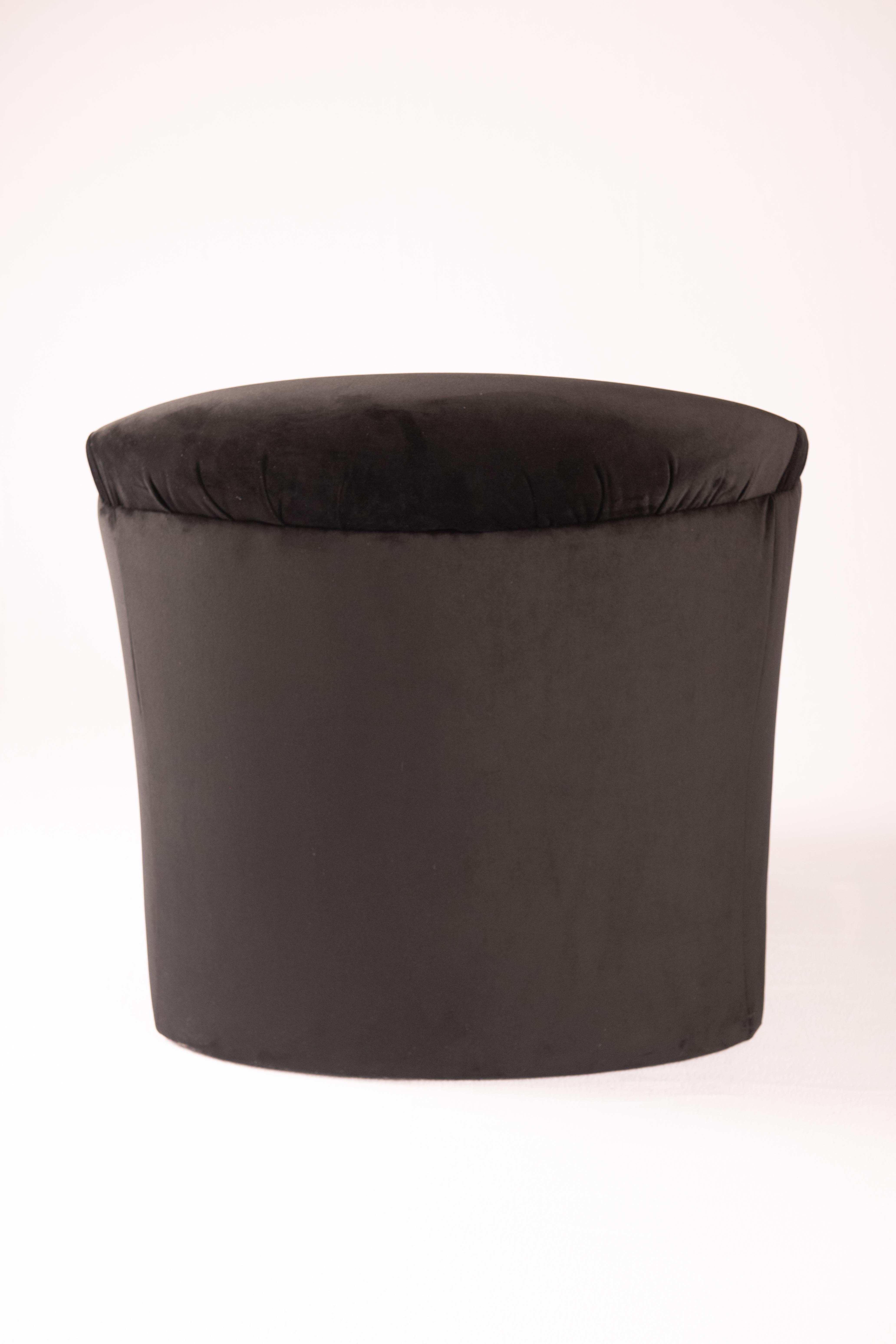 Post Modern  Chairs attributed to Vladimir Kagan, a pair For Sale 12