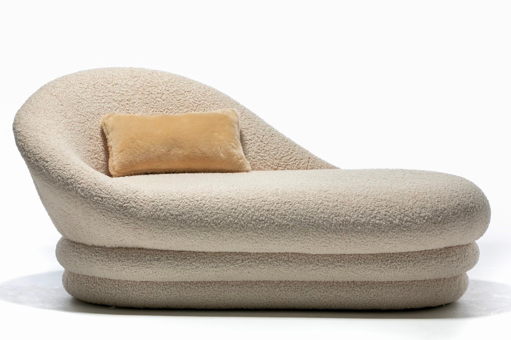 Post Modern Chaise Lounge Newly Upholstered in Ivory White Bouclé For Sale 4